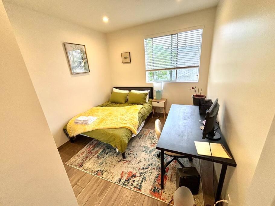 FuLLy LoAdeD ReSerVaTioN 3bed 2ba w Parking