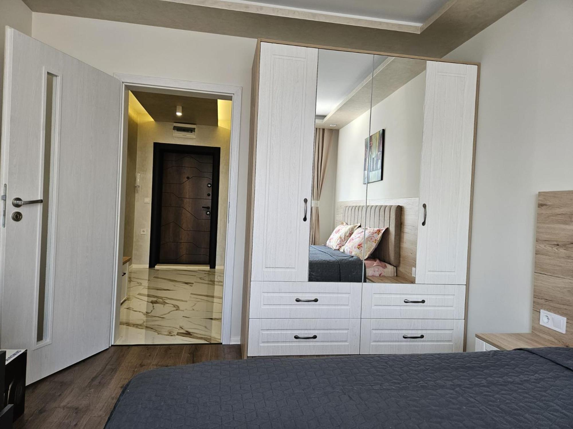 AMORA Apartment