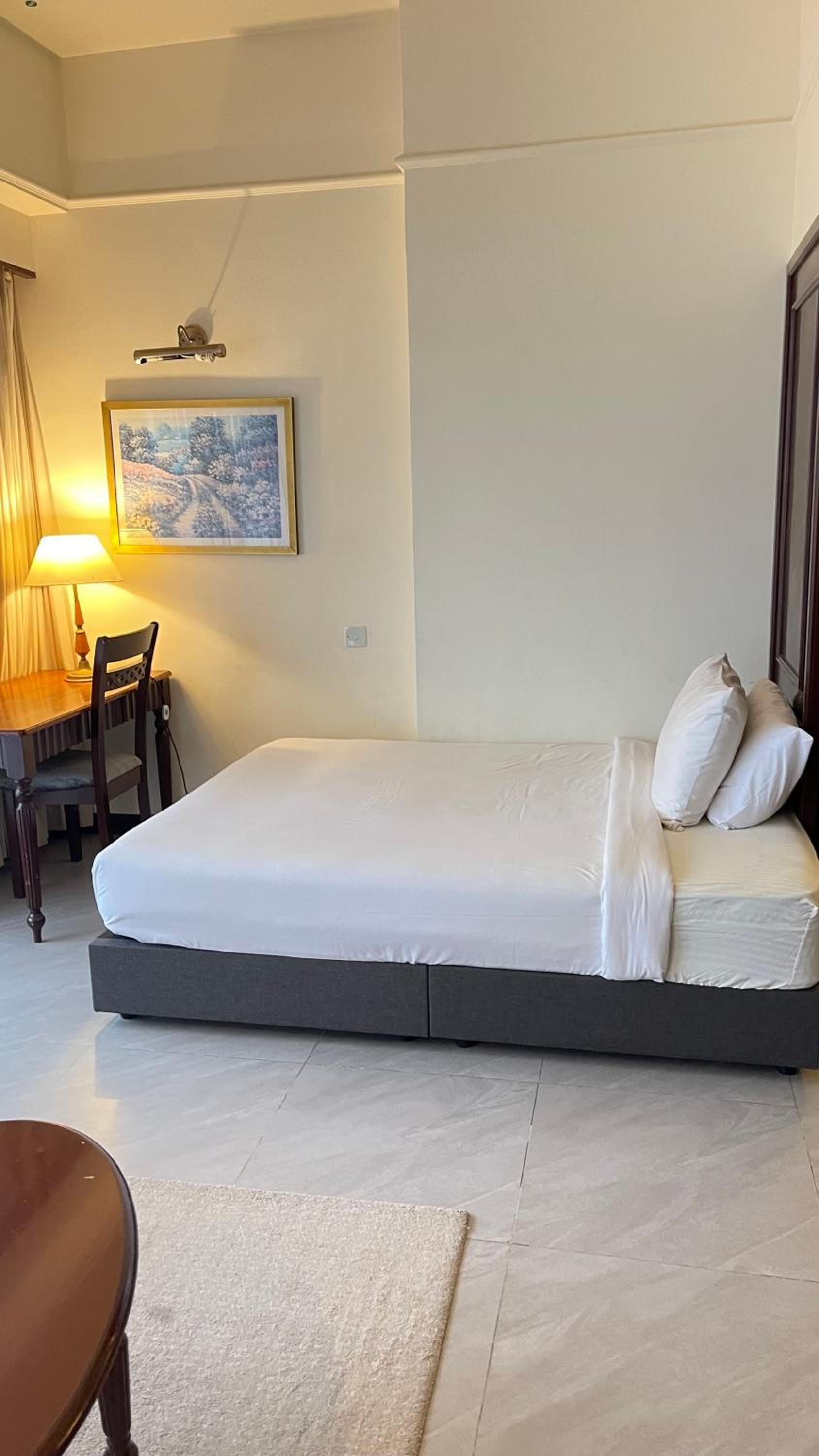 100 Service suites At Times Square KL