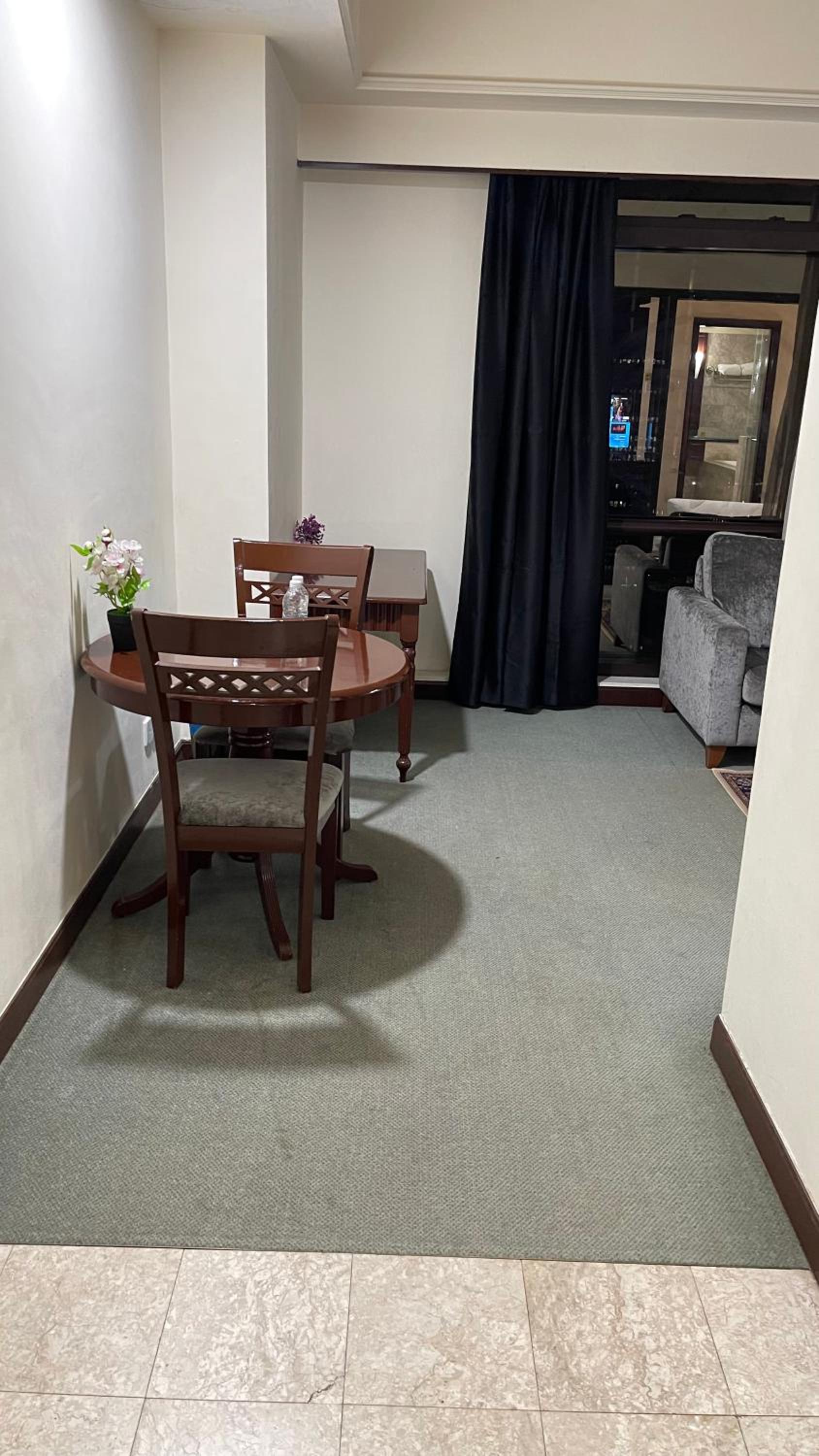 100 Service suites At Times Square KL
