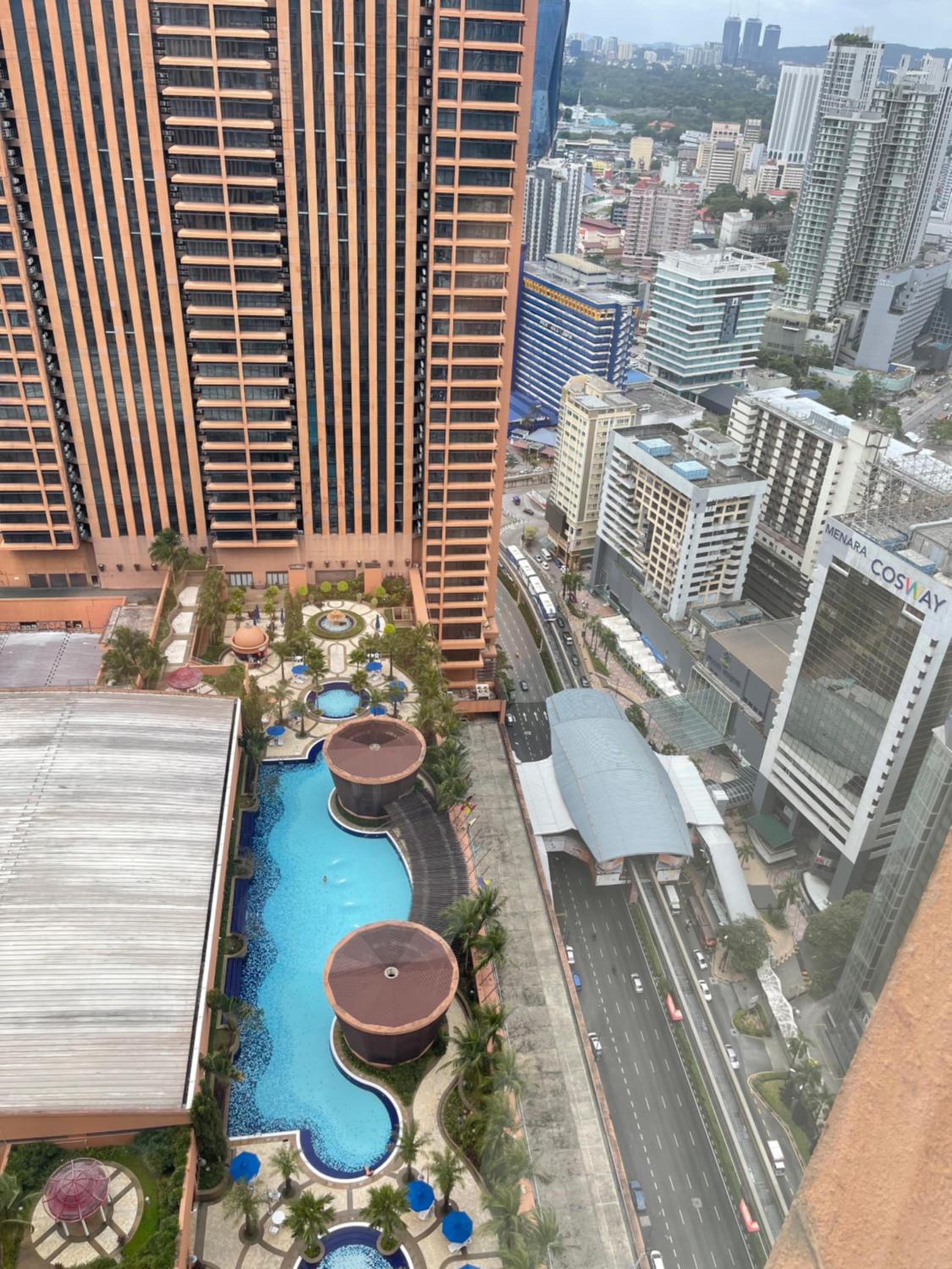 100 Service suites At Times Square KL