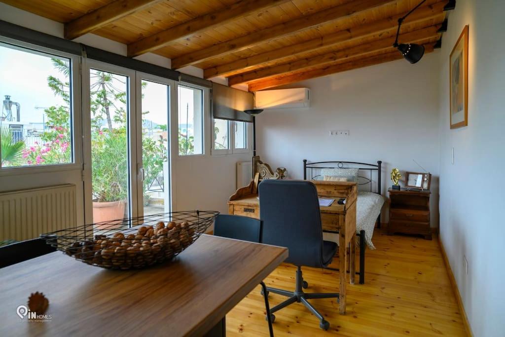 Rustic - Private Rooftop Garden & City View Studio in Egaleo-Athens