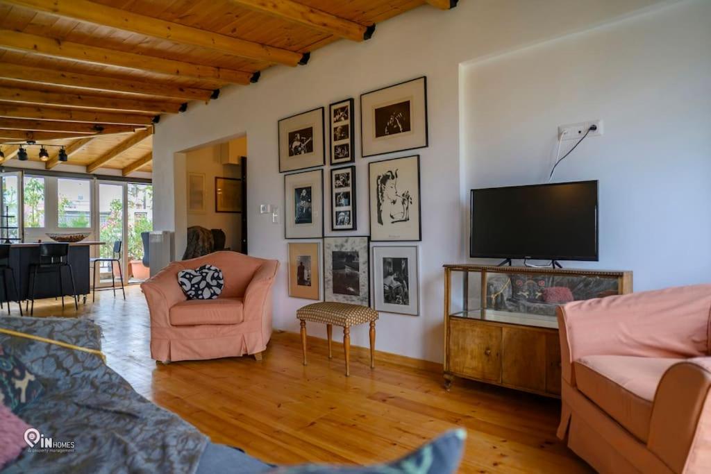 Rustic - Private Rooftop Garden & City View Studio in Egaleo-Athens