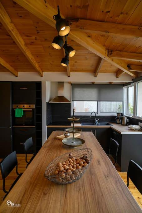 Rustic - Private Rooftop Garden & City View Studio in Egaleo-Athens