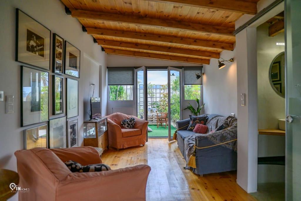 Rustic - Private Rooftop Garden & City View Studio in Egaleo-Athens