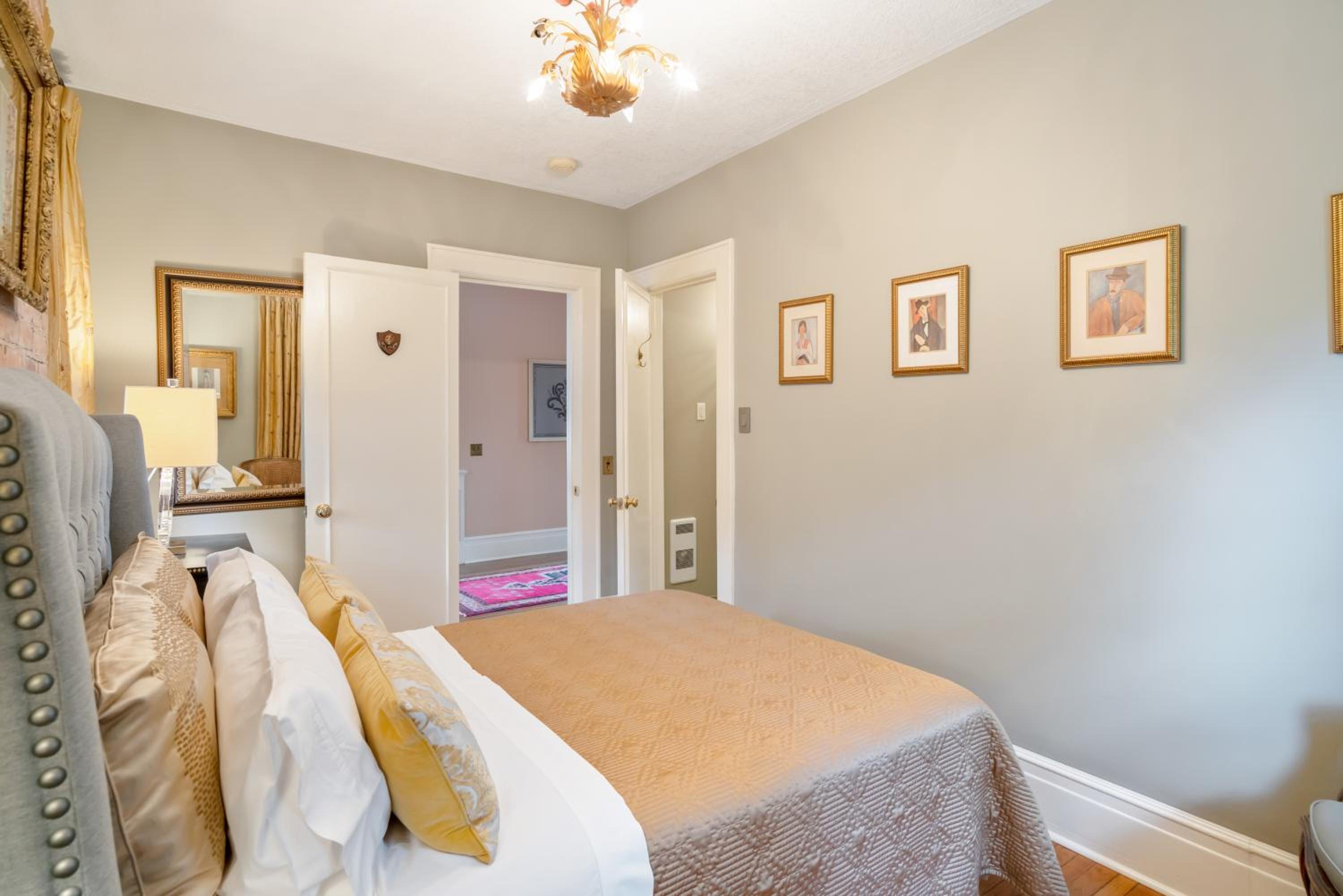 Lion's Head B&B-4