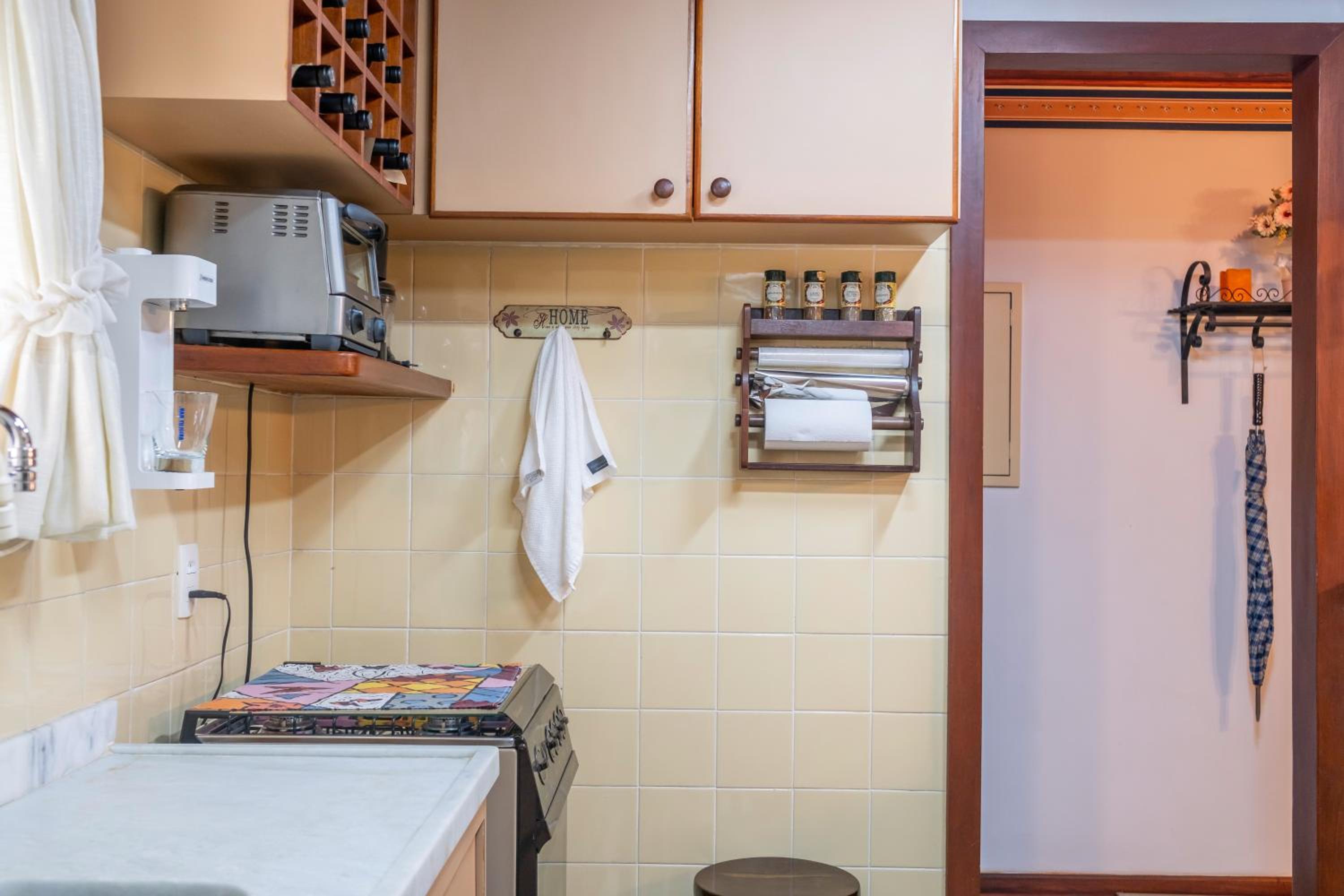 Espaço Inteiro - Apartamento Elegante e Cheio de Charme