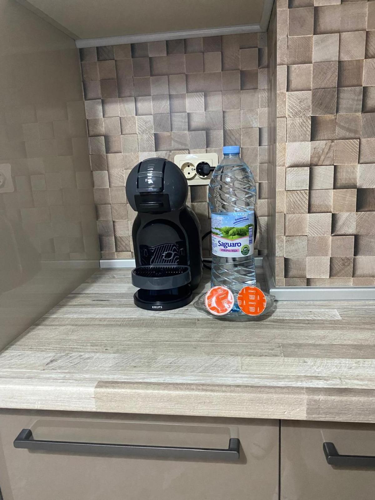 Stylish apartment near City, entire flat, 1 bedroom, 1 large bed in living room
