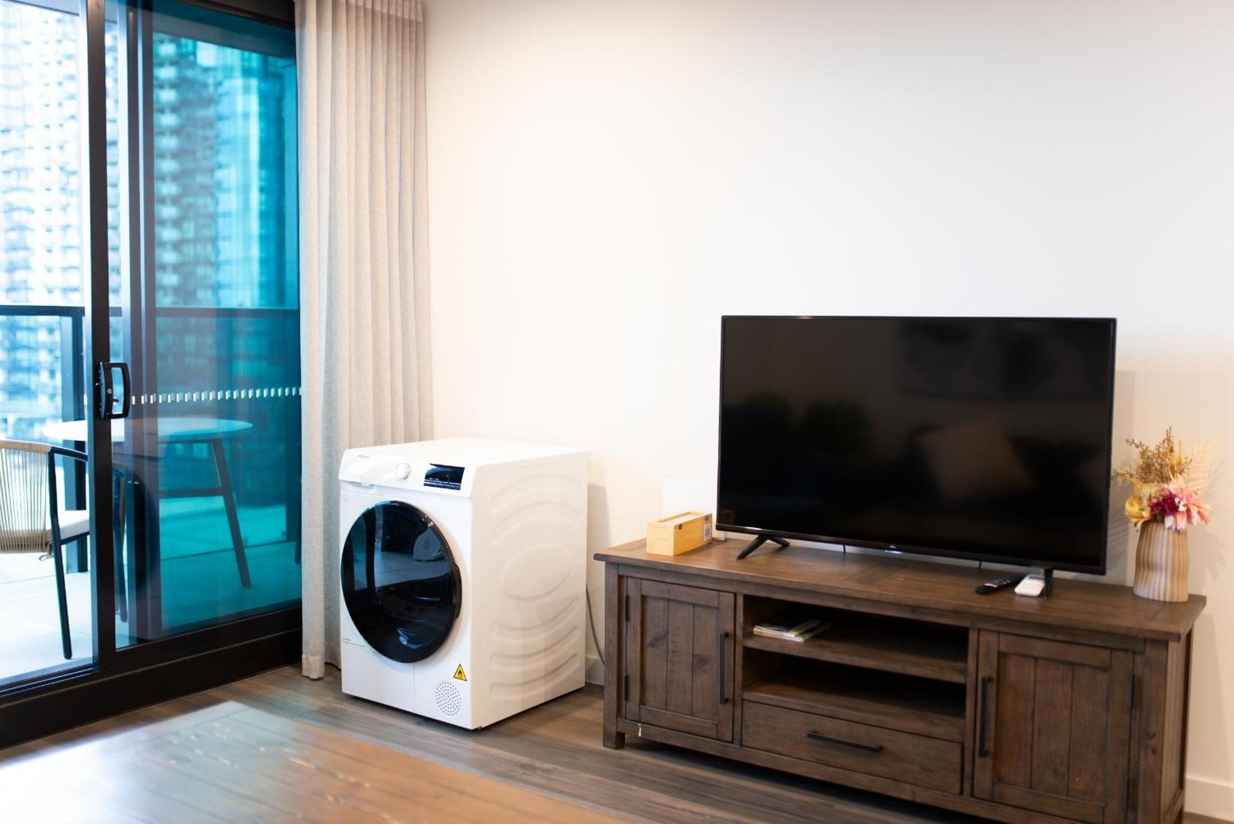 Apartment next to public station, BoxHill Central, 2 Bedrooms, free parking and wifi