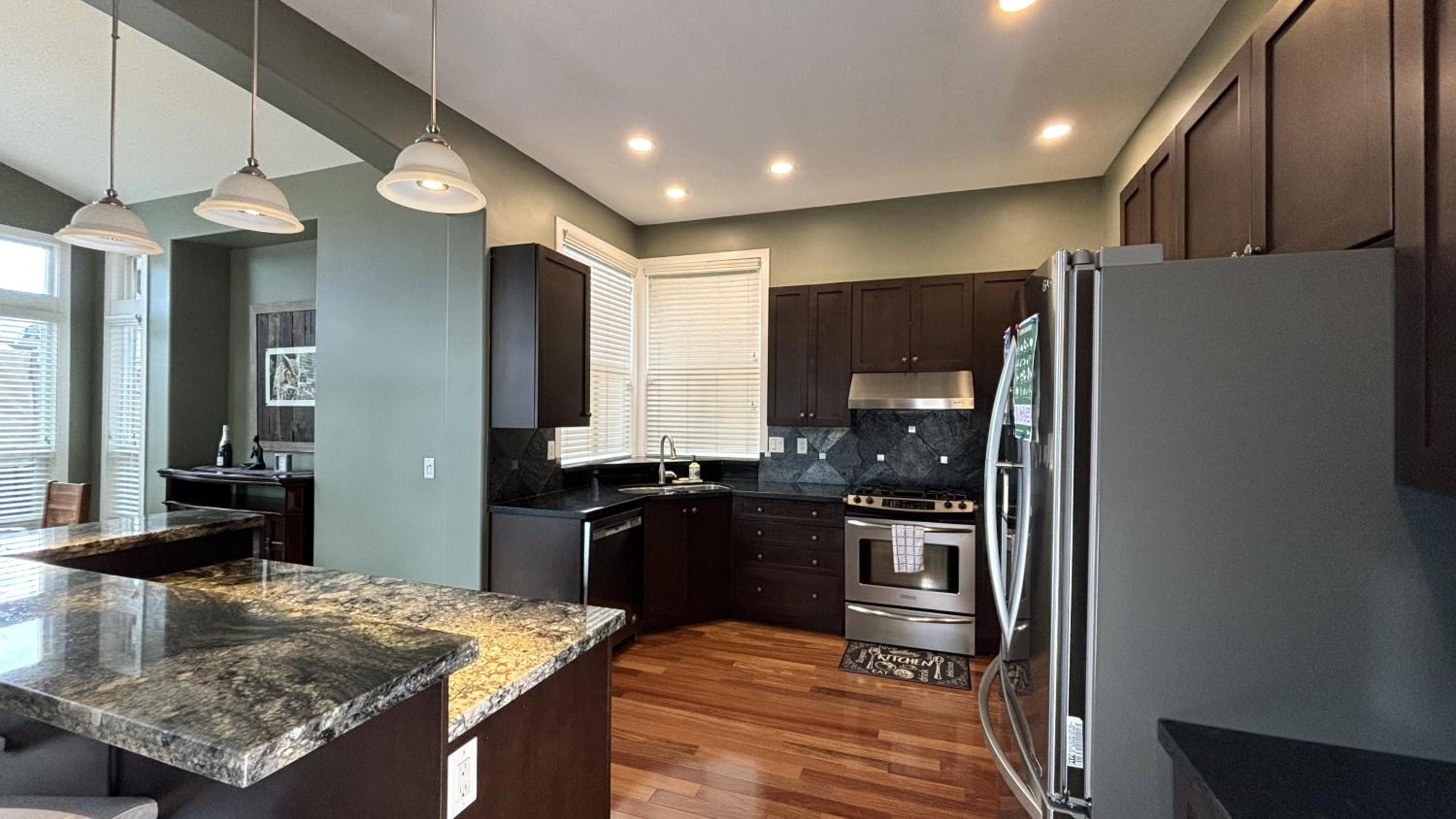 Metropolitan Dream Stay with Saltwater Pool and Hot Tub