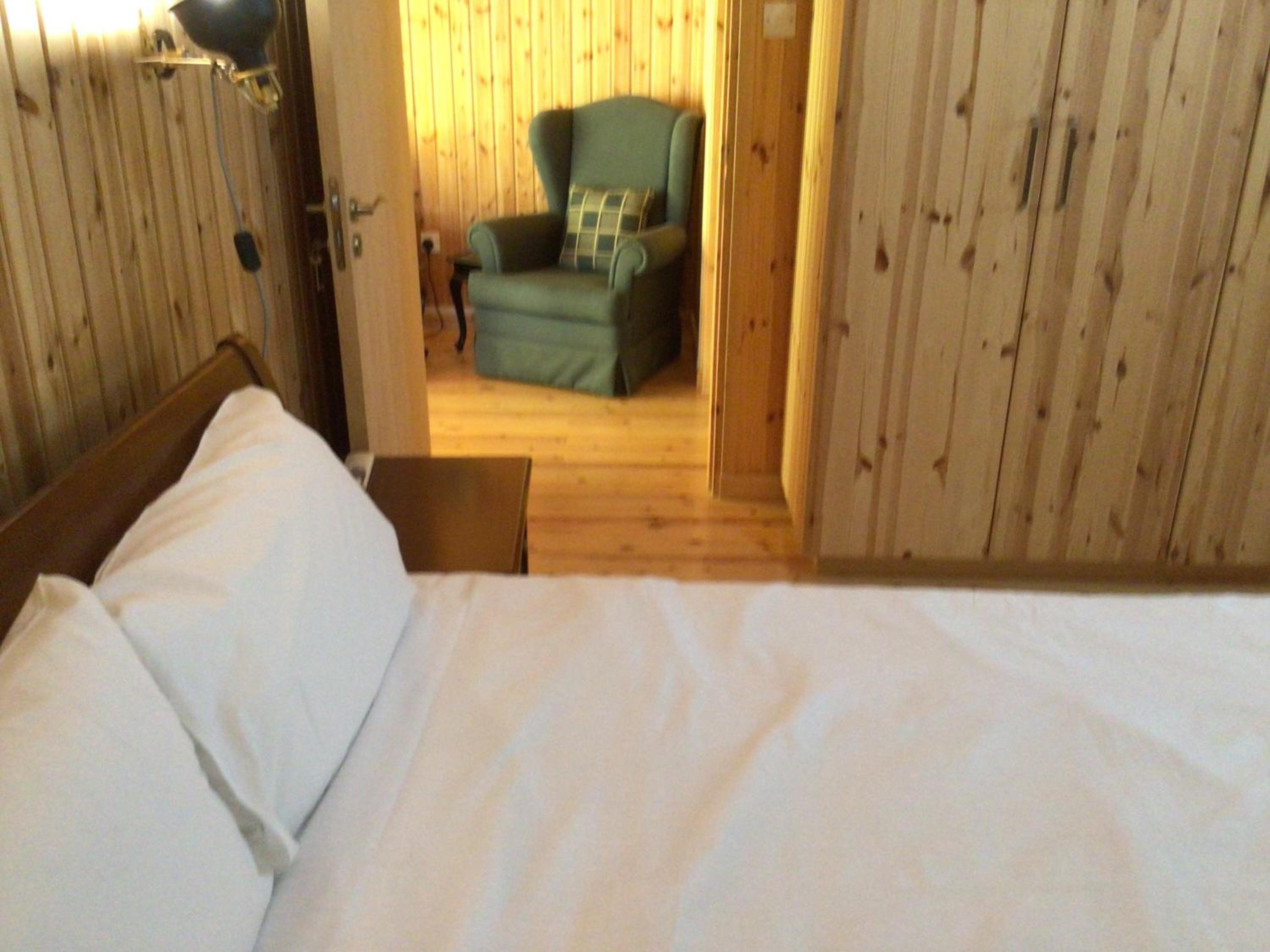 Pervolaris Cottages 2