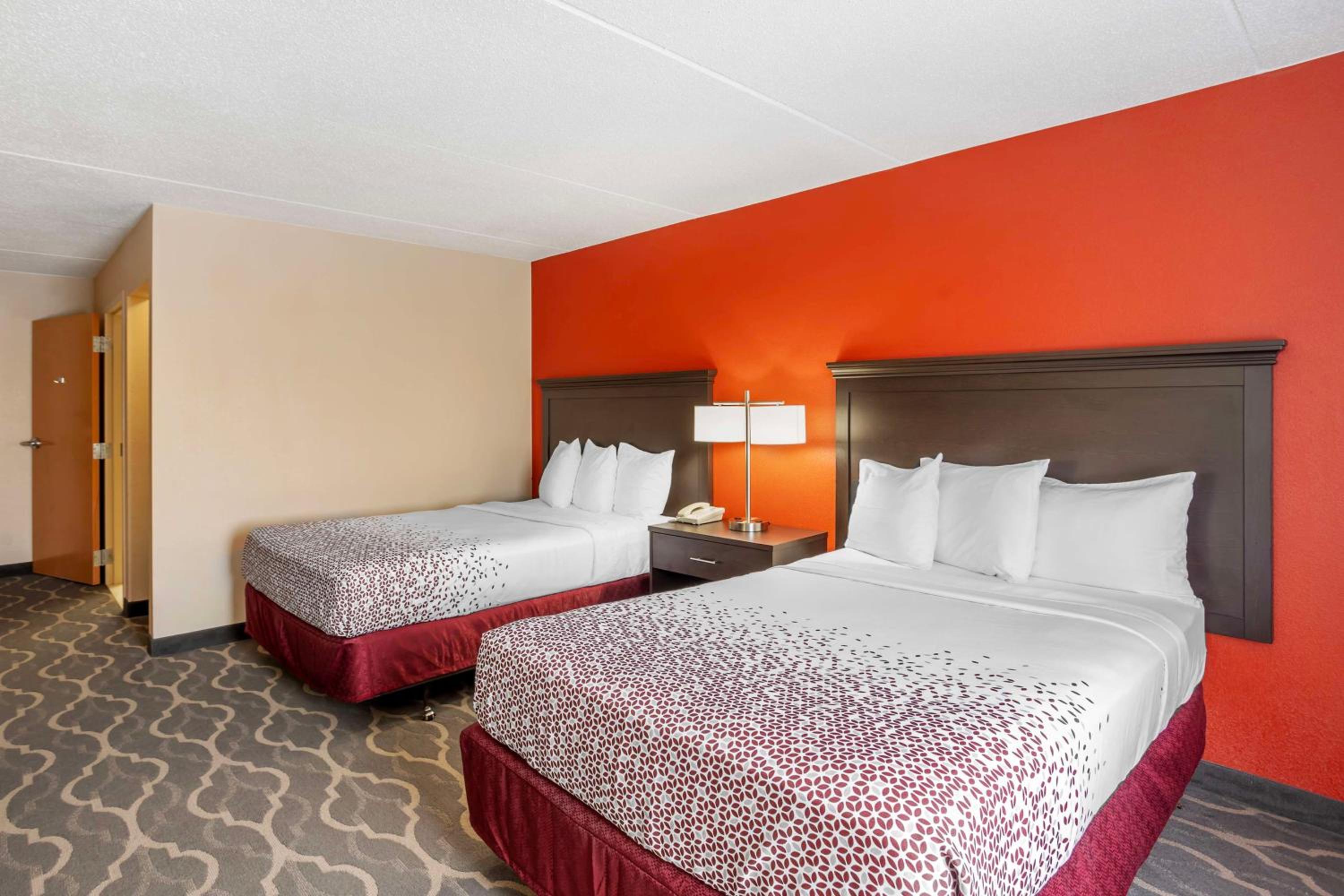 Best Western Inn at Blakeslee-Pocono - Property Image 1