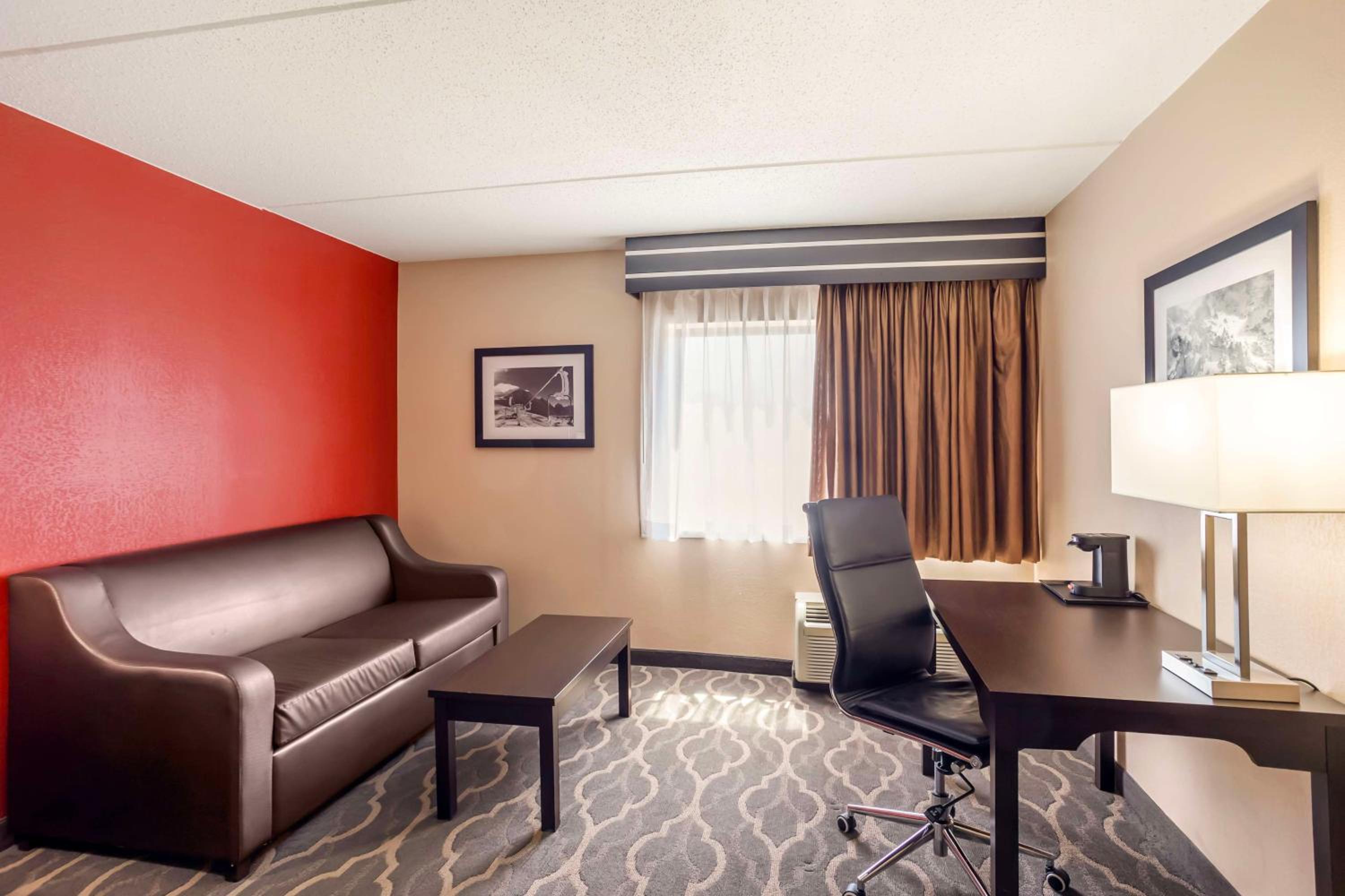 Best Western Inn at Blakeslee-Pocono - Property Image 6