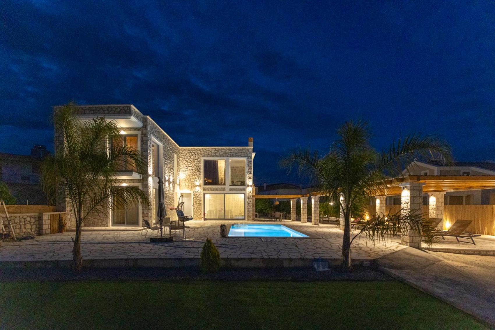 Rafaelia Premium villa with private pool in Drepano view 3