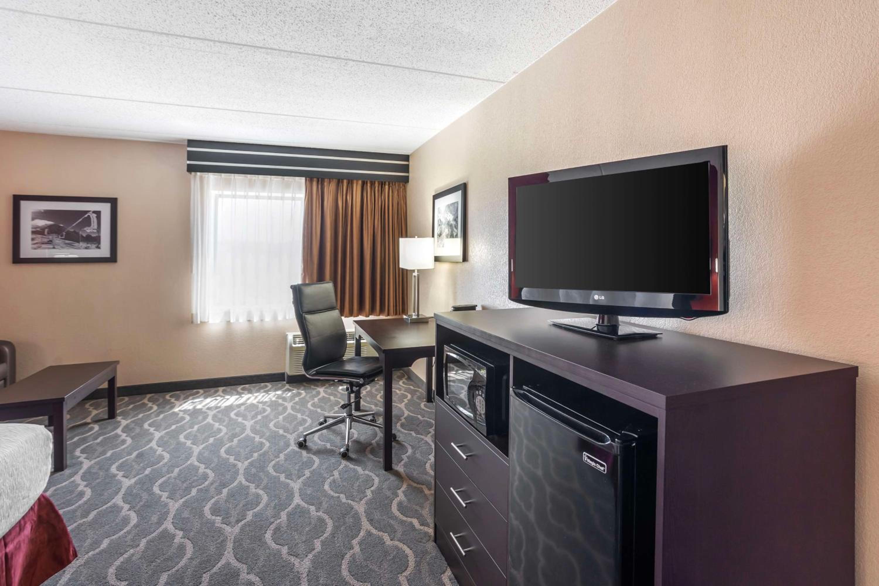 Best Western Inn at Blakeslee-Pocono - Property Image 5