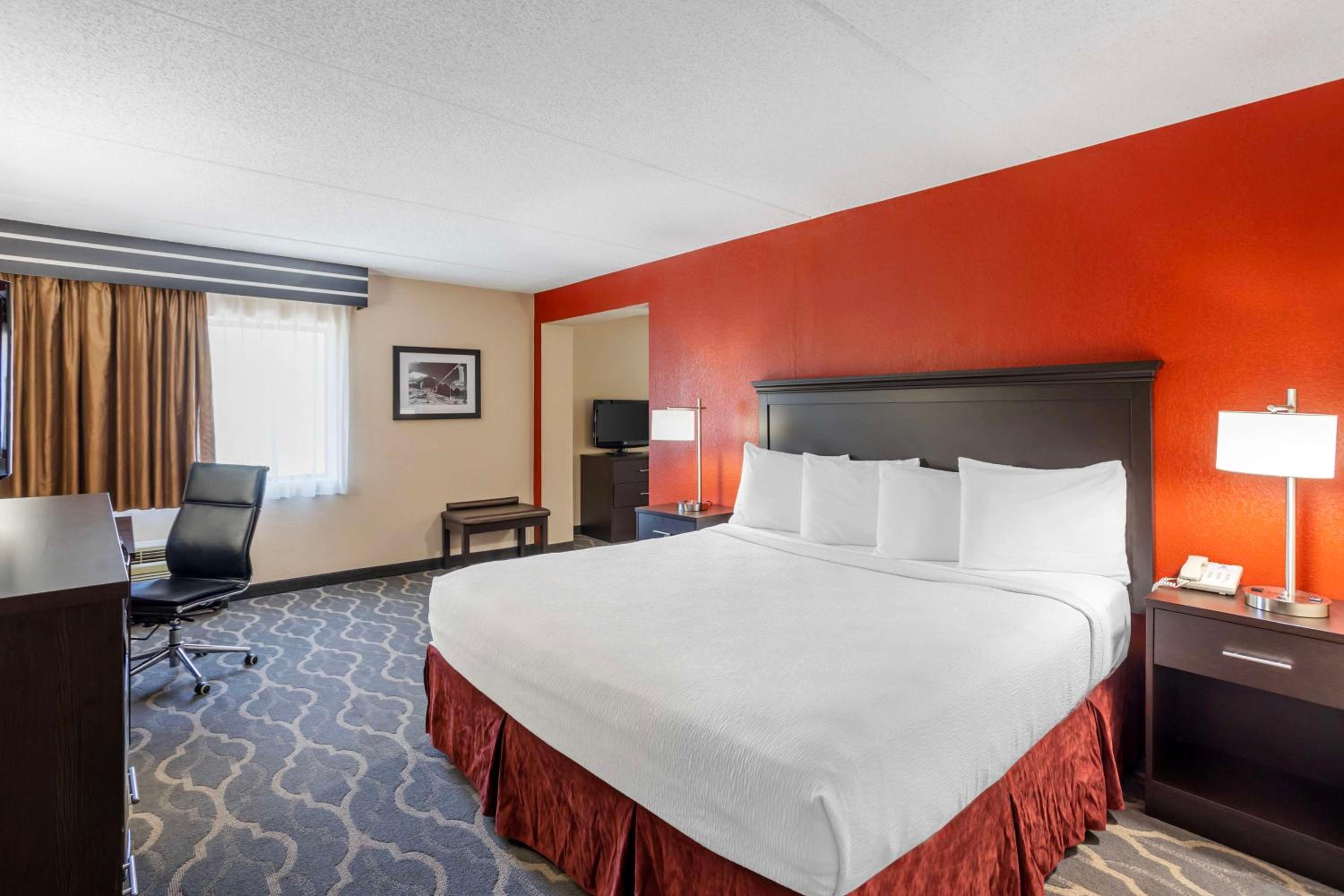 Best Western Inn at Blakeslee-Pocono - Property Image 38