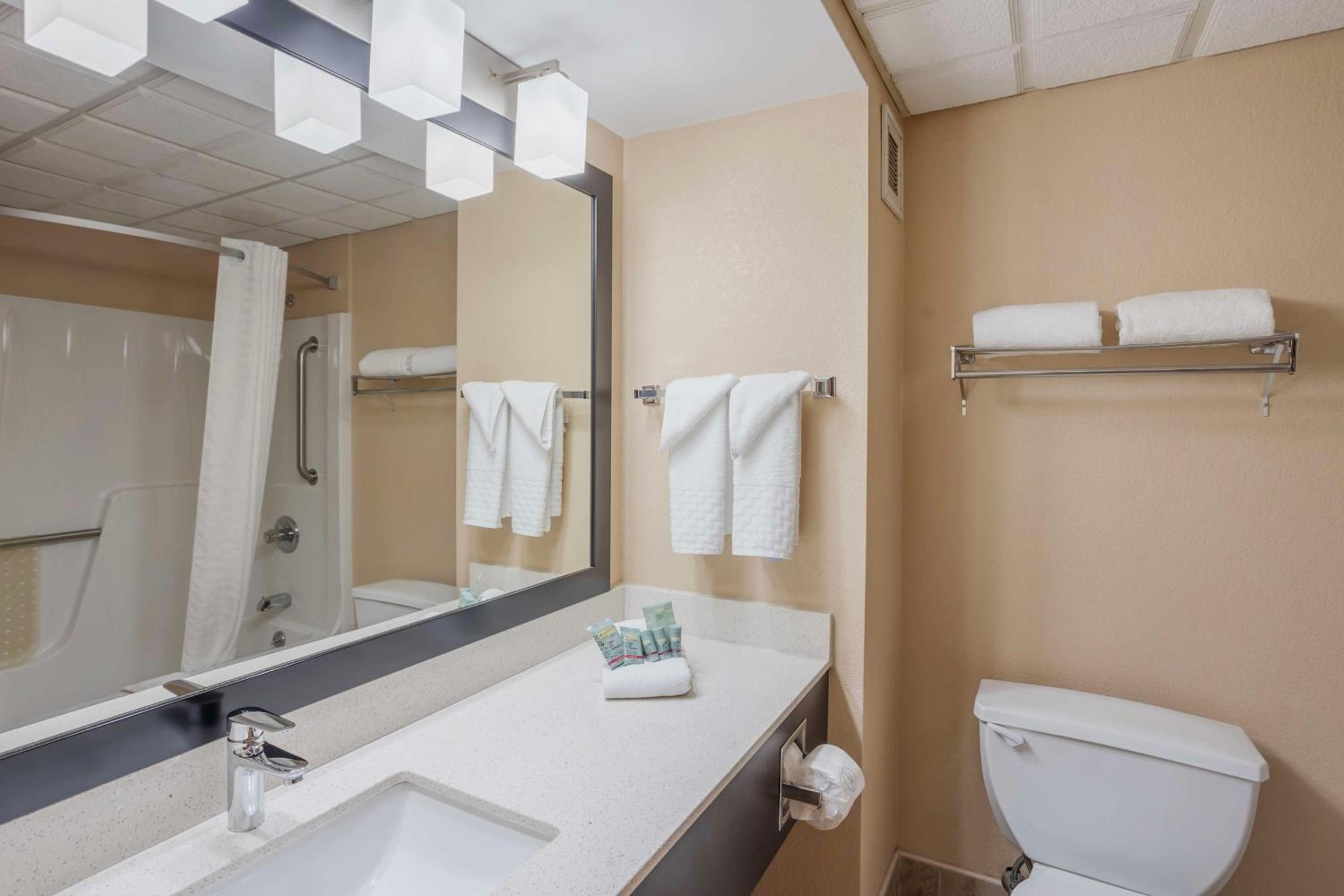 Best Western Inn at Blakeslee-Pocono - Property Image 36