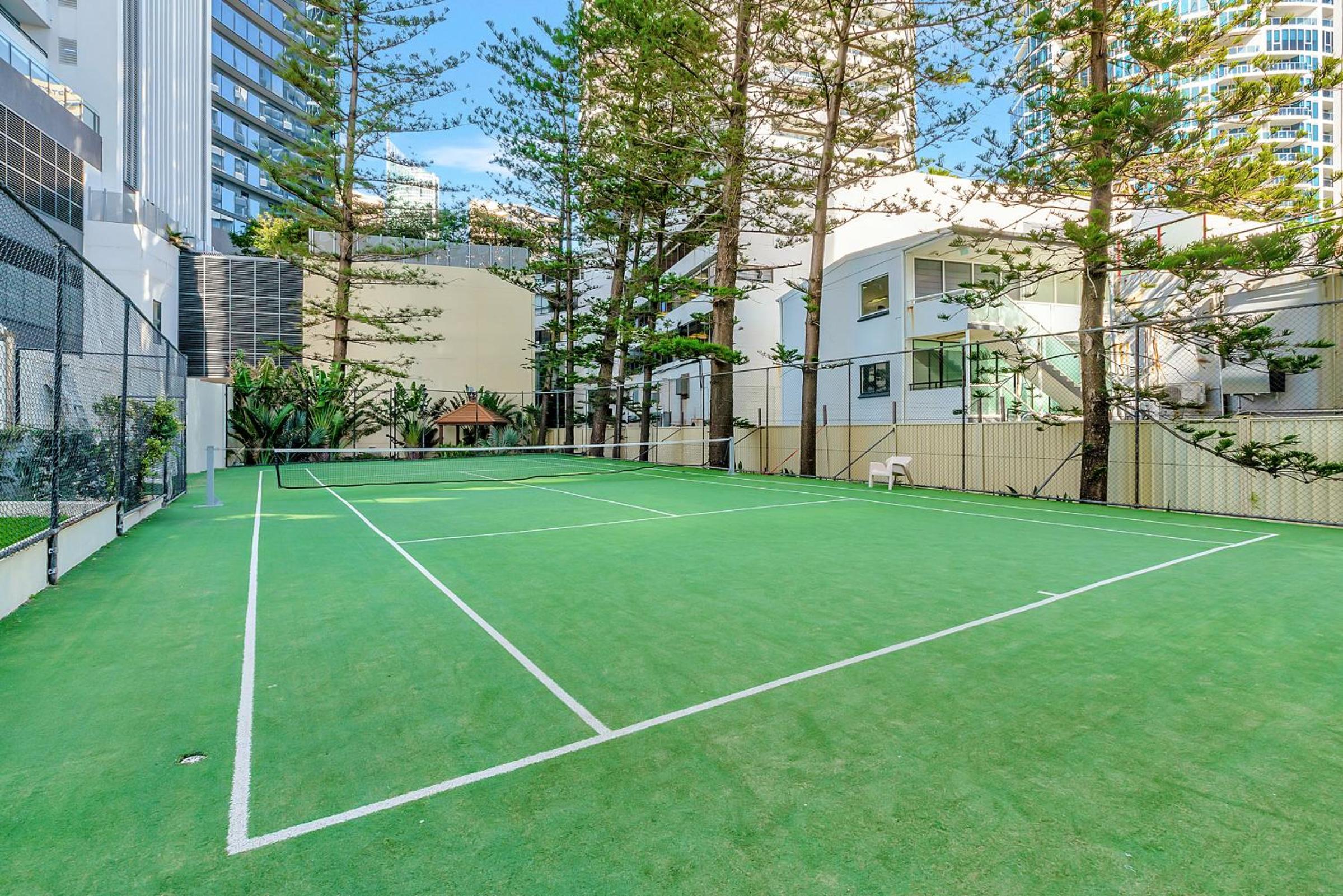 3 Bedroom OCEAN VIEW Unit at Zenith in Surfers Paradise - Q Stay
