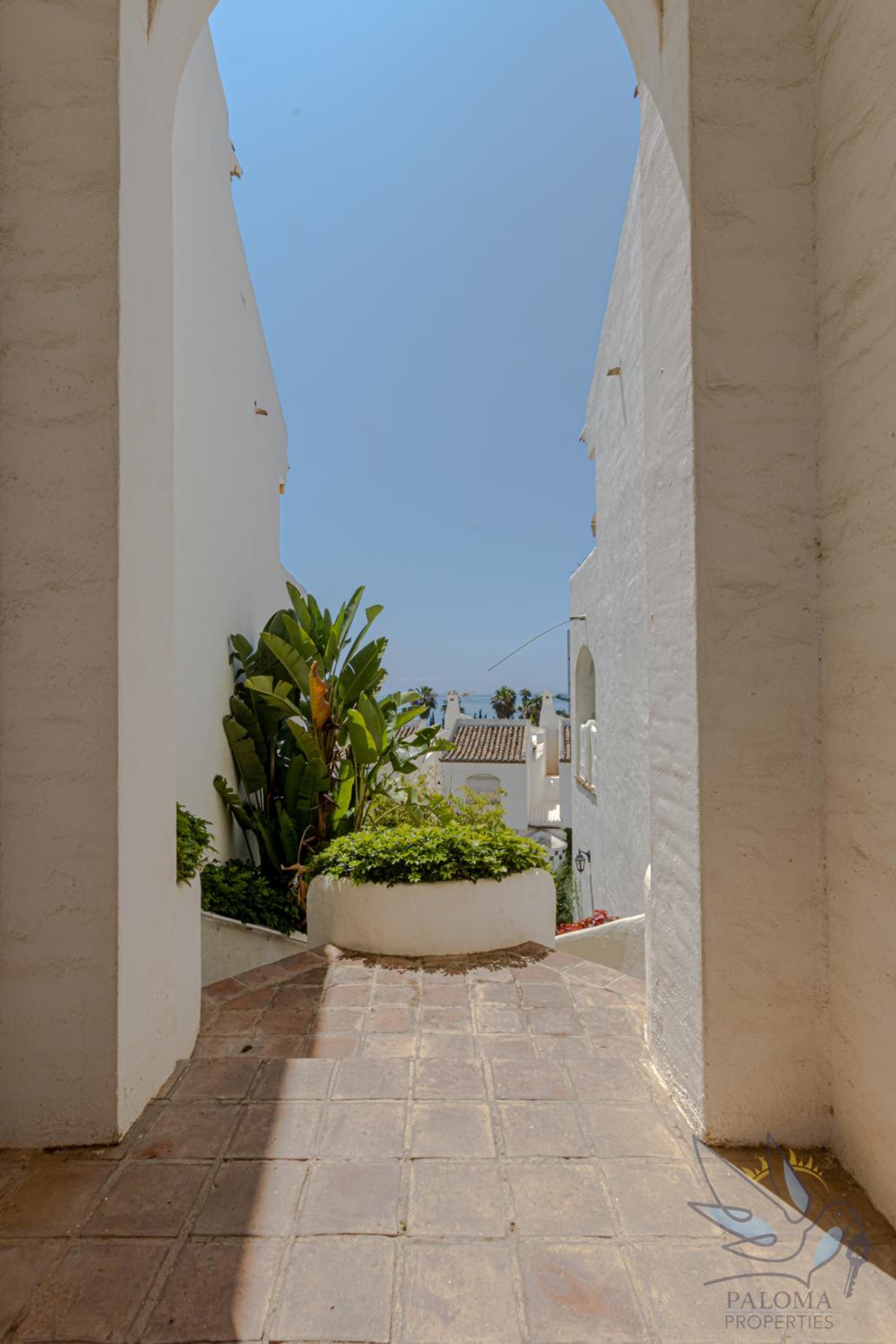 Benalgolf Lovely apartment in Benalmádena with Sea Views, Excellent WIFI connection, private Backyard with BBQ