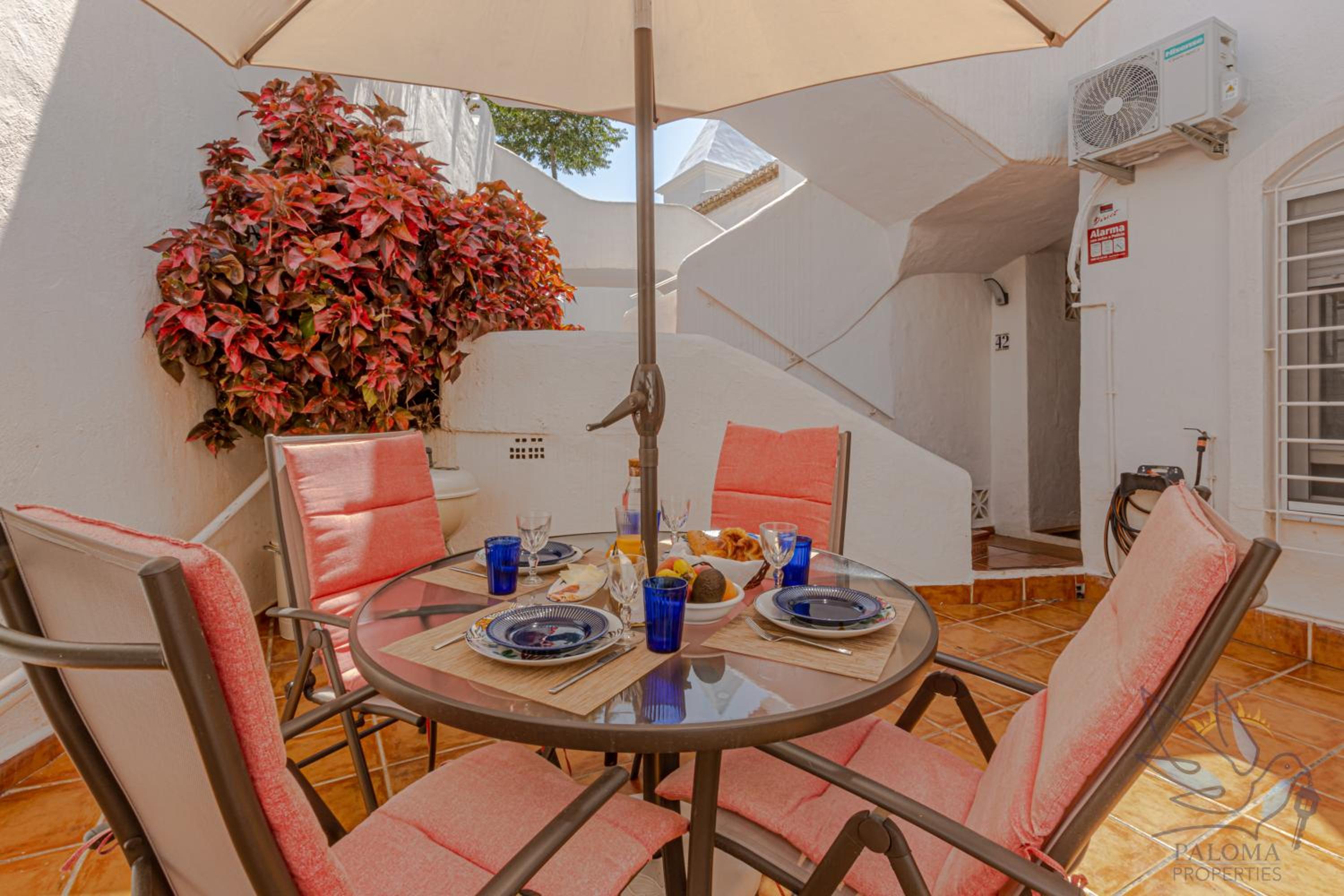 Benalgolf Lovely apartment in Benalmádena with Sea Views, Excellent WIFI connection, private Backyard with BBQ