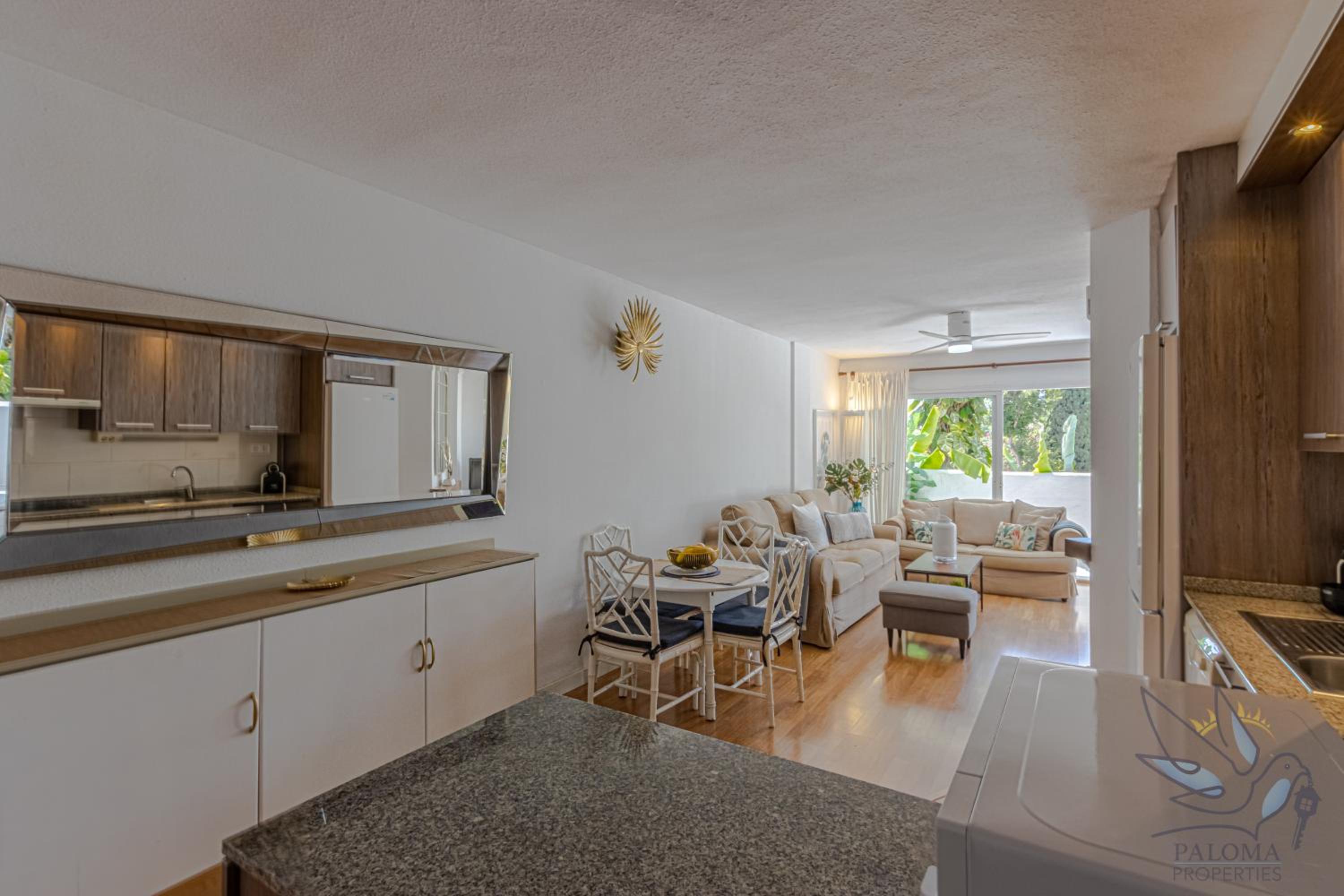 Benalgolf Lovely apartment in Benalmádena with Sea Views, Excellent WIFI connection, private Backyard with BBQ