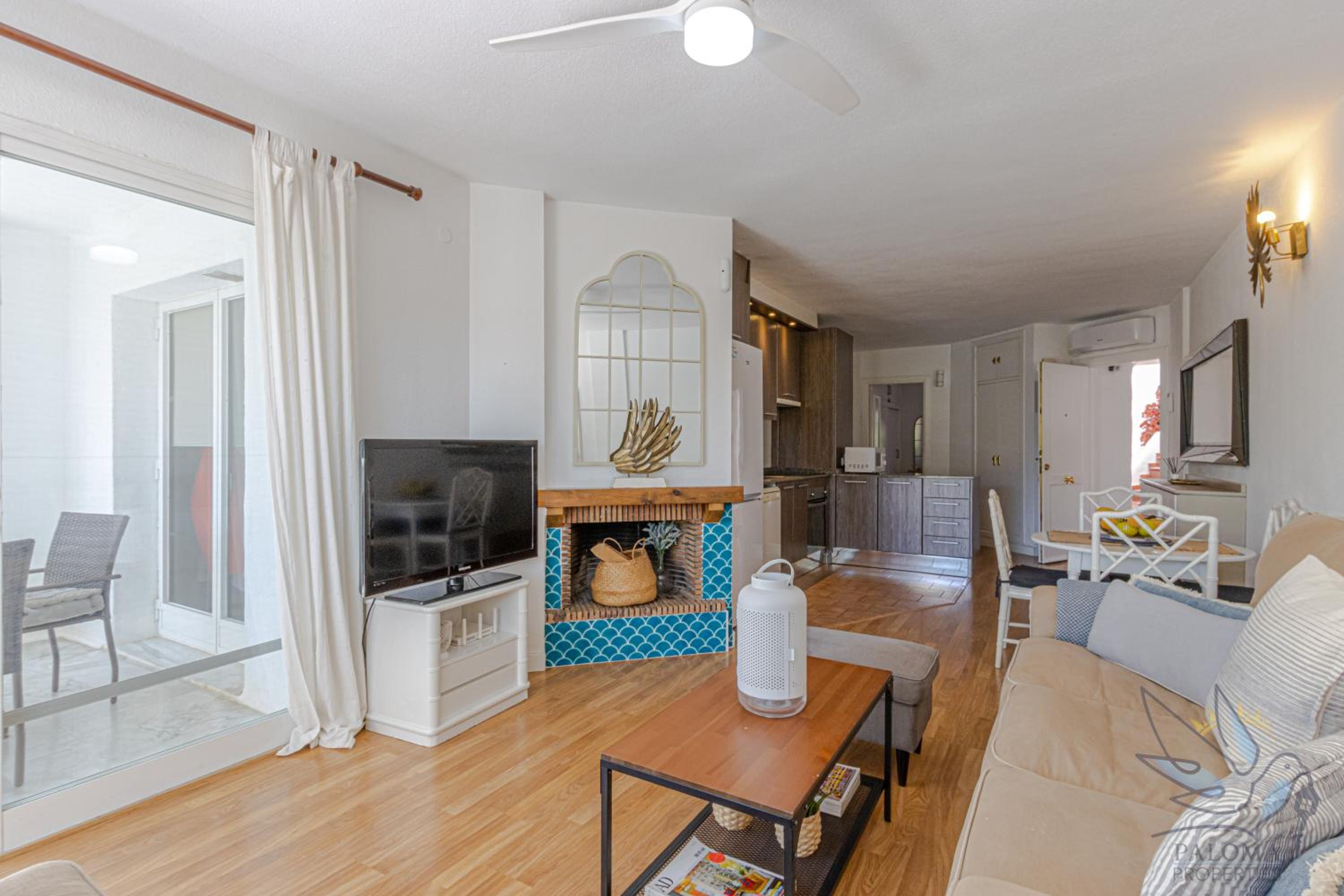 Benalgolf Lovely apartment in Benalmádena with Sea Views, Excellent WIFI connection, private Backyard with BBQ