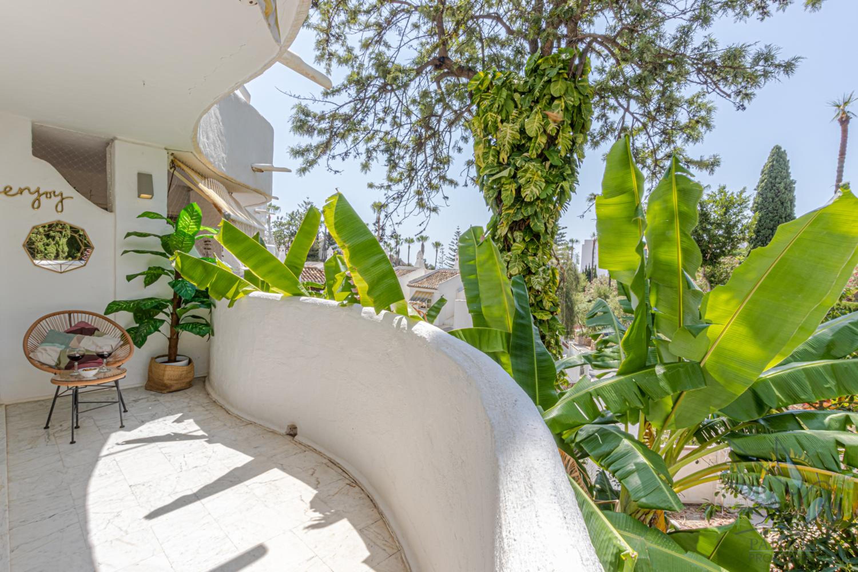 Benalgolf Lovely apartment in Benalmádena with Sea Views, Excellent WIFI connection, private Backyard with BBQ