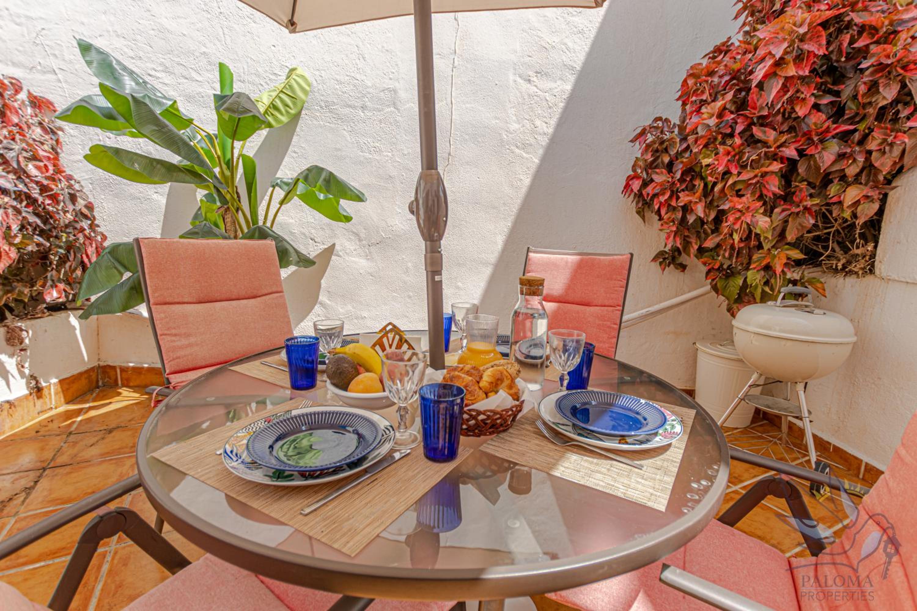 Benalgolf Lovely apartment in Benalmádena with Sea Views, Excellent WIFI connection, private Backyard with BBQ