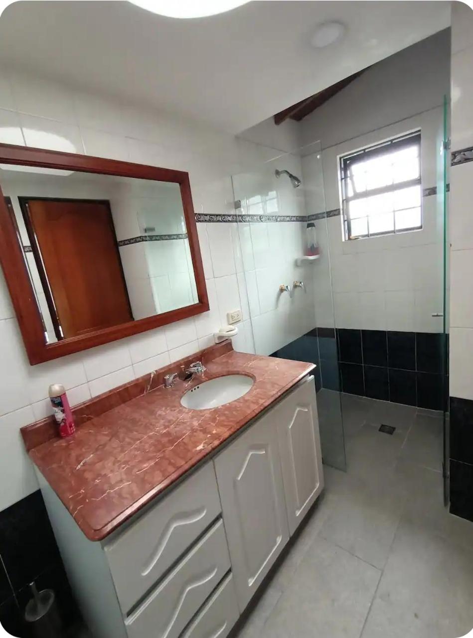 Casa Campestre con terraza para 10 Poblado S Lucas 108