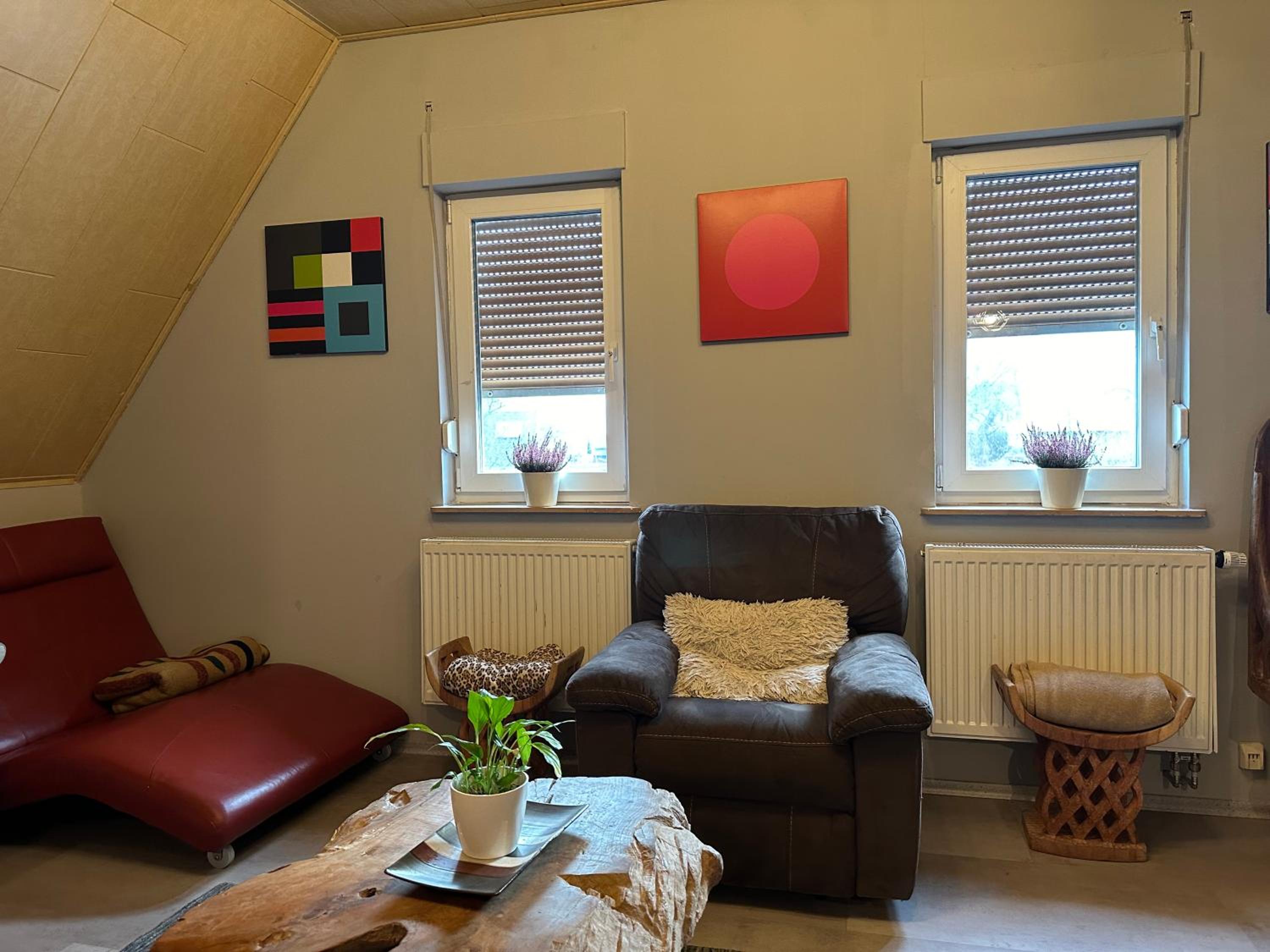 Ferien & Monteur Wohnung 1 - Little Afrika Extensive 5 Zimmer Wohnung