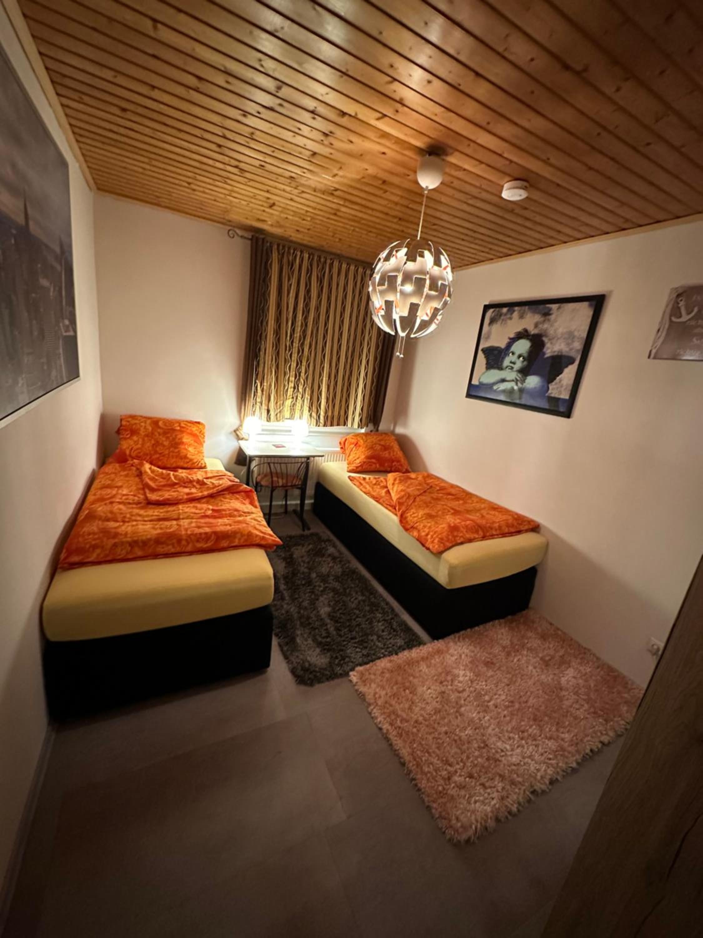 Ferien & Monteur Wohnung 1 - Little Afrika Extensive 5 Zimmer Wohnung