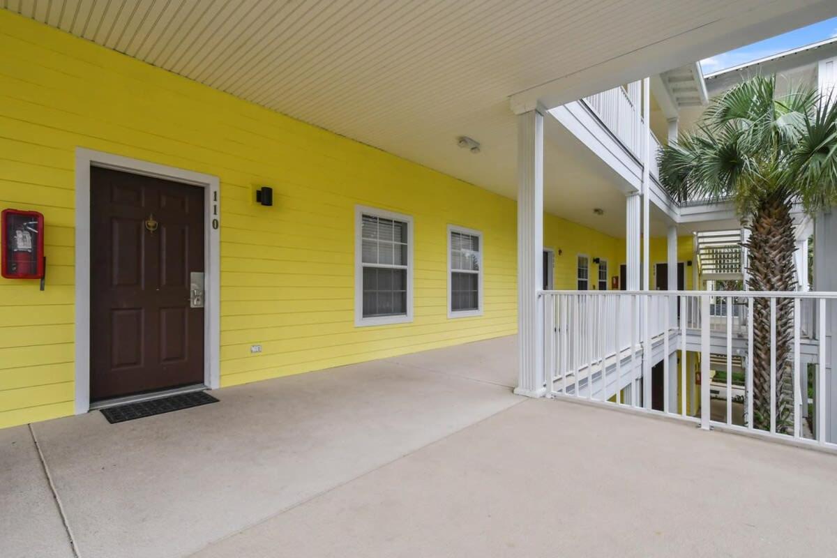 Coastal unit with 3 bedrooms and Disney room