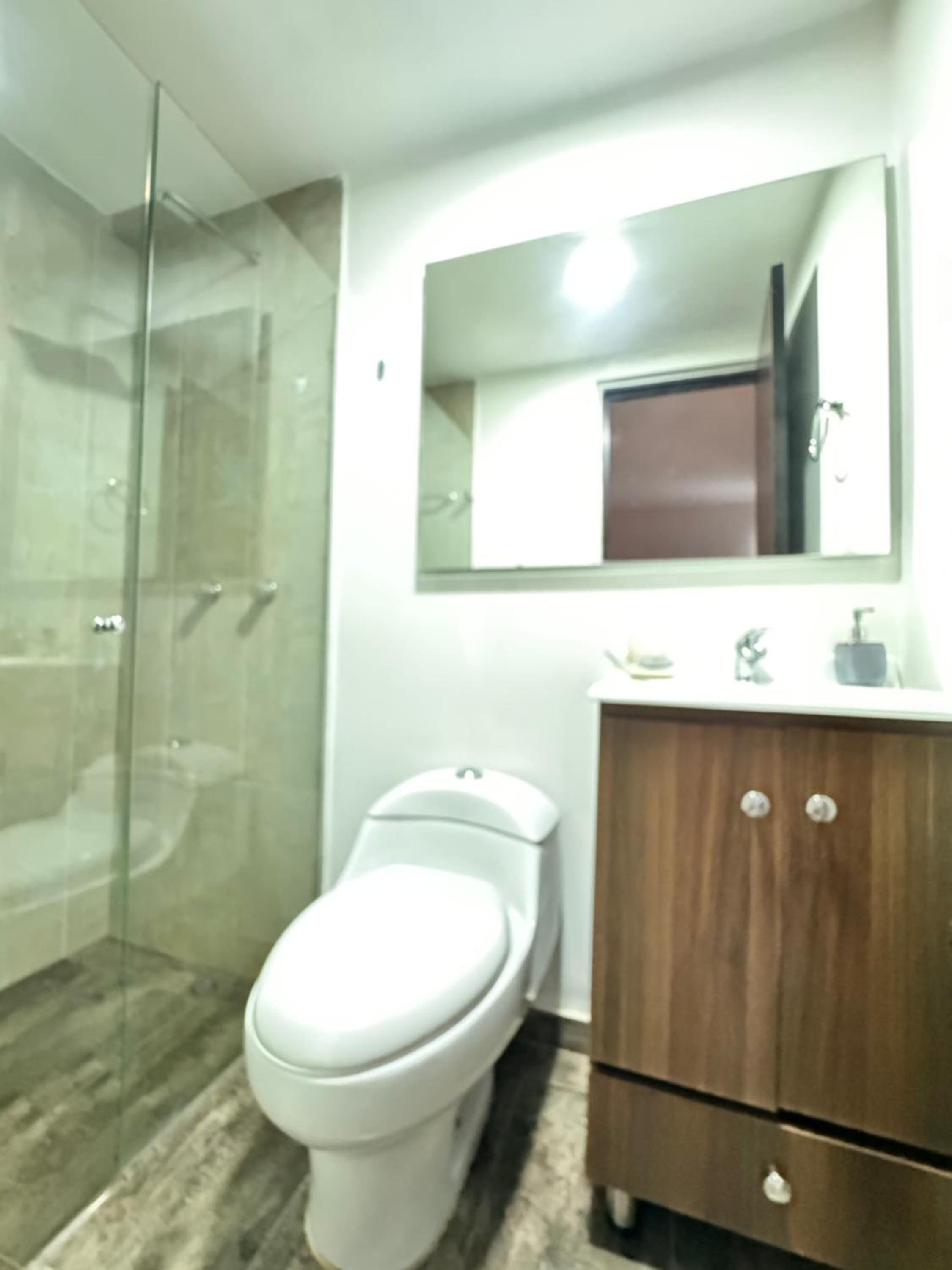2104 Apartamento Poblado en la zona rosa de medellín