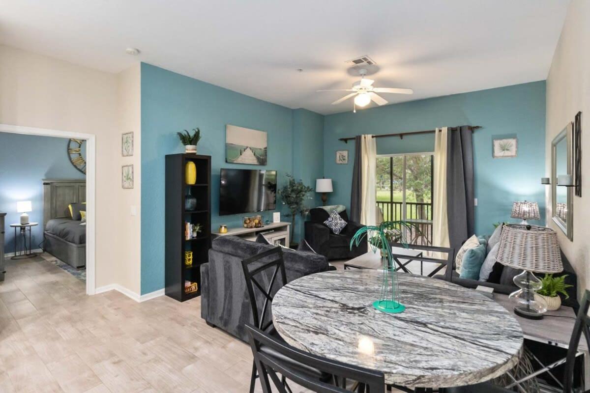 3BR condo with many upgrades and Minion room view 4