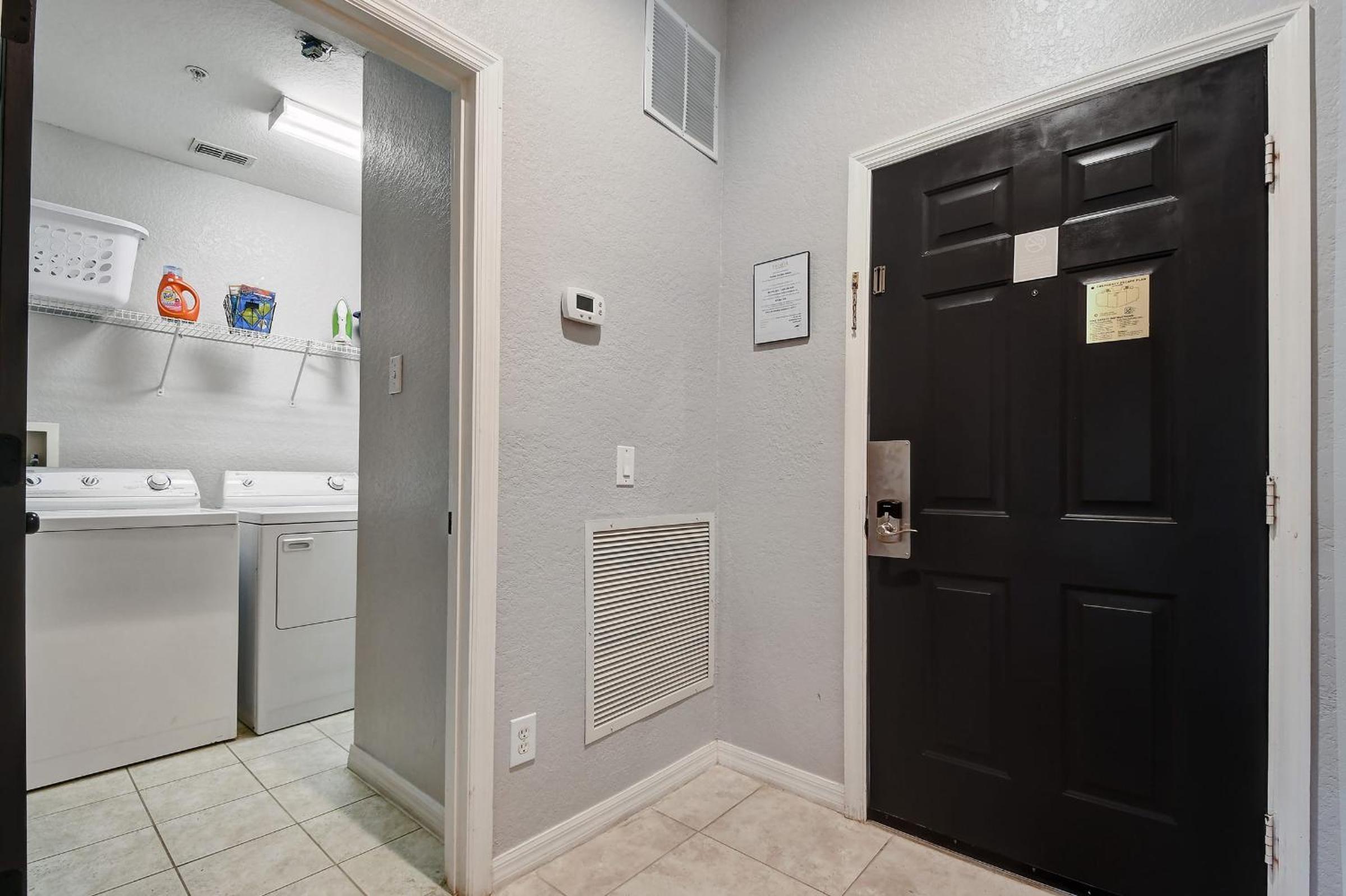 Bahama Bay New Modern 2 Bedroom patio sleep 6 view 5