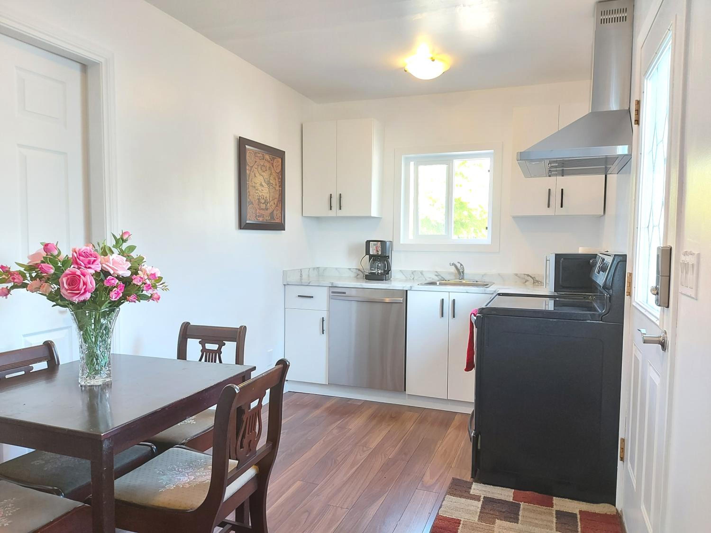 Tranquil Retreat Spacious 2-Bedroom on the 2nd Floor