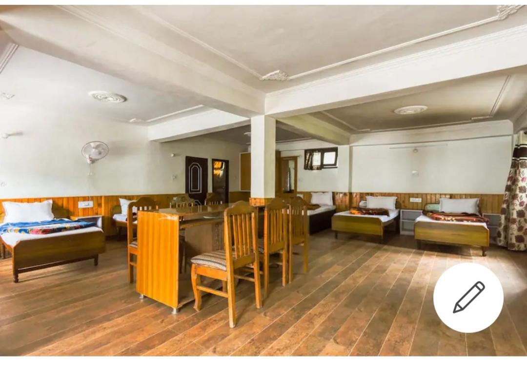Tirthan Crest Homestay Jibhi at Banjar Kullu view 5