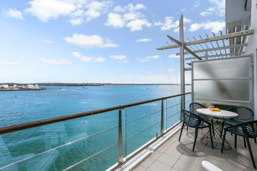 Waterfront Deluxe Apartment - Luxury at it's finest! view 3
