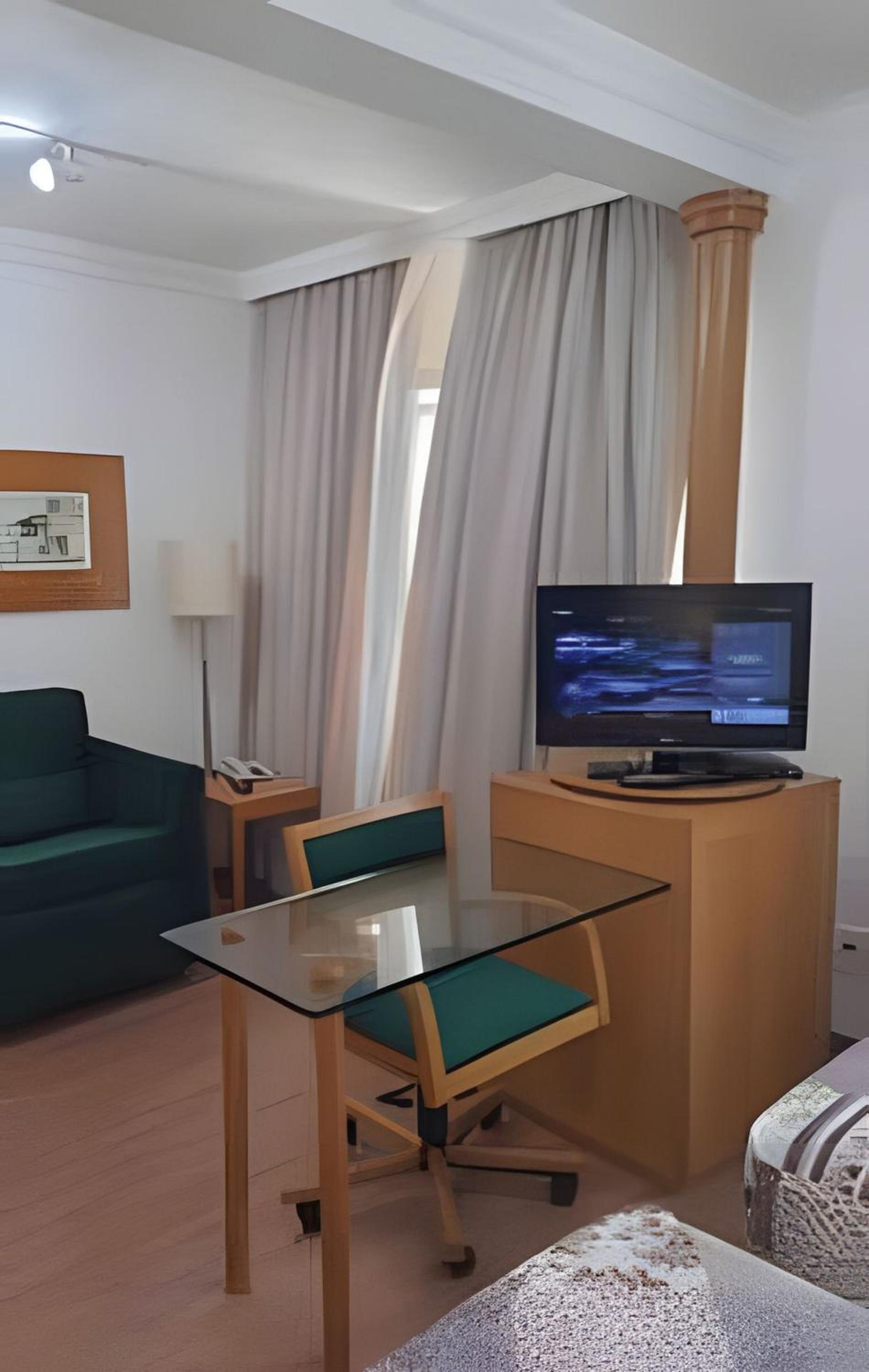 Flat localizado na Rua Oscar Freire