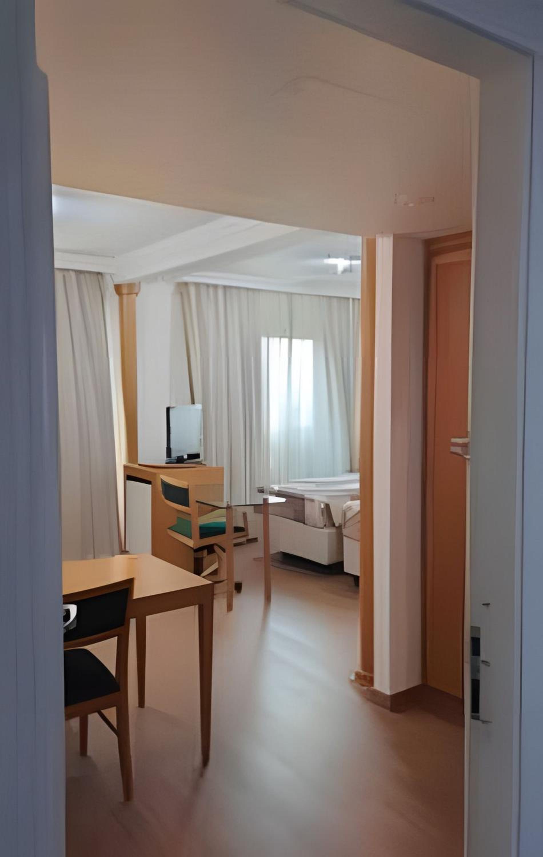 Flat localizado na Rua Oscar Freire