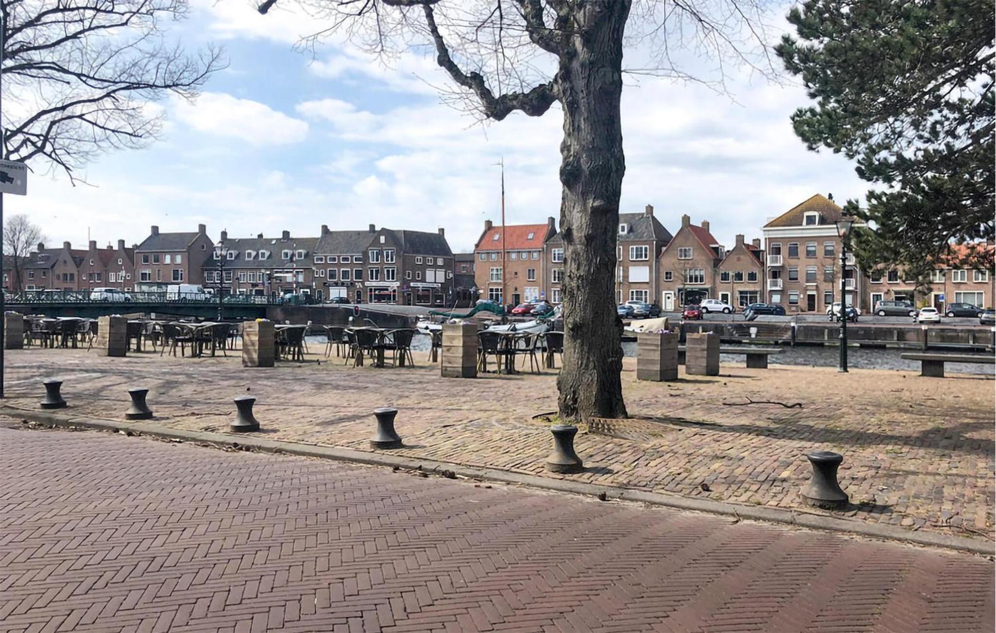 2 Bedroom Lovely Ship In Hellevoetsluis
