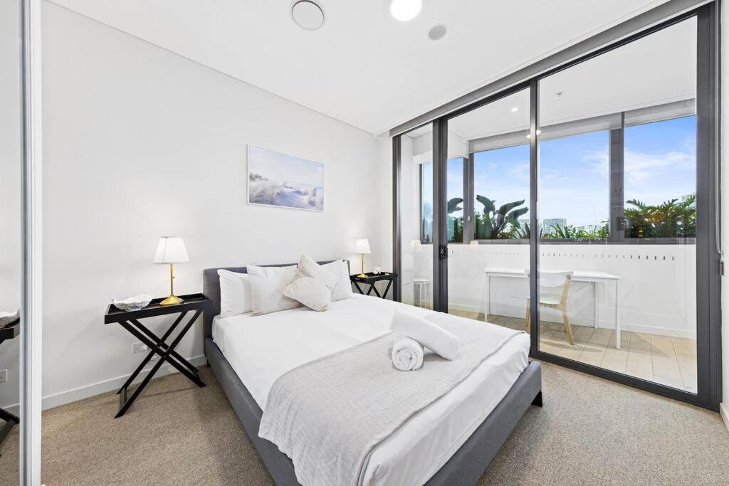 Two Beds WATER & BRIDGE View 9th lv