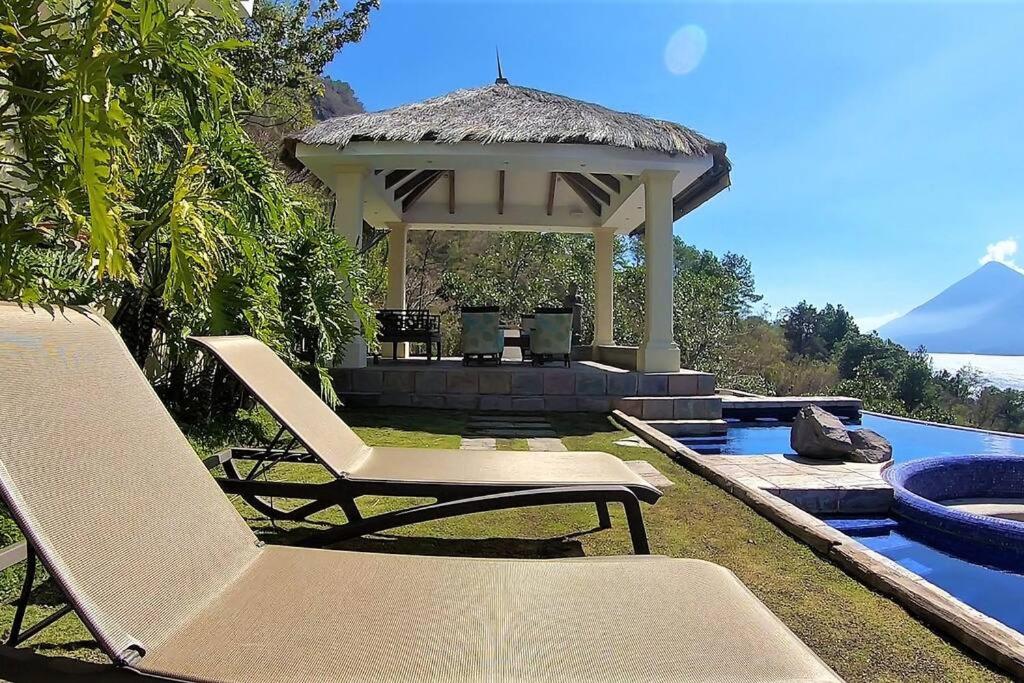 Exclusive Home Atitlan AT020 view 2