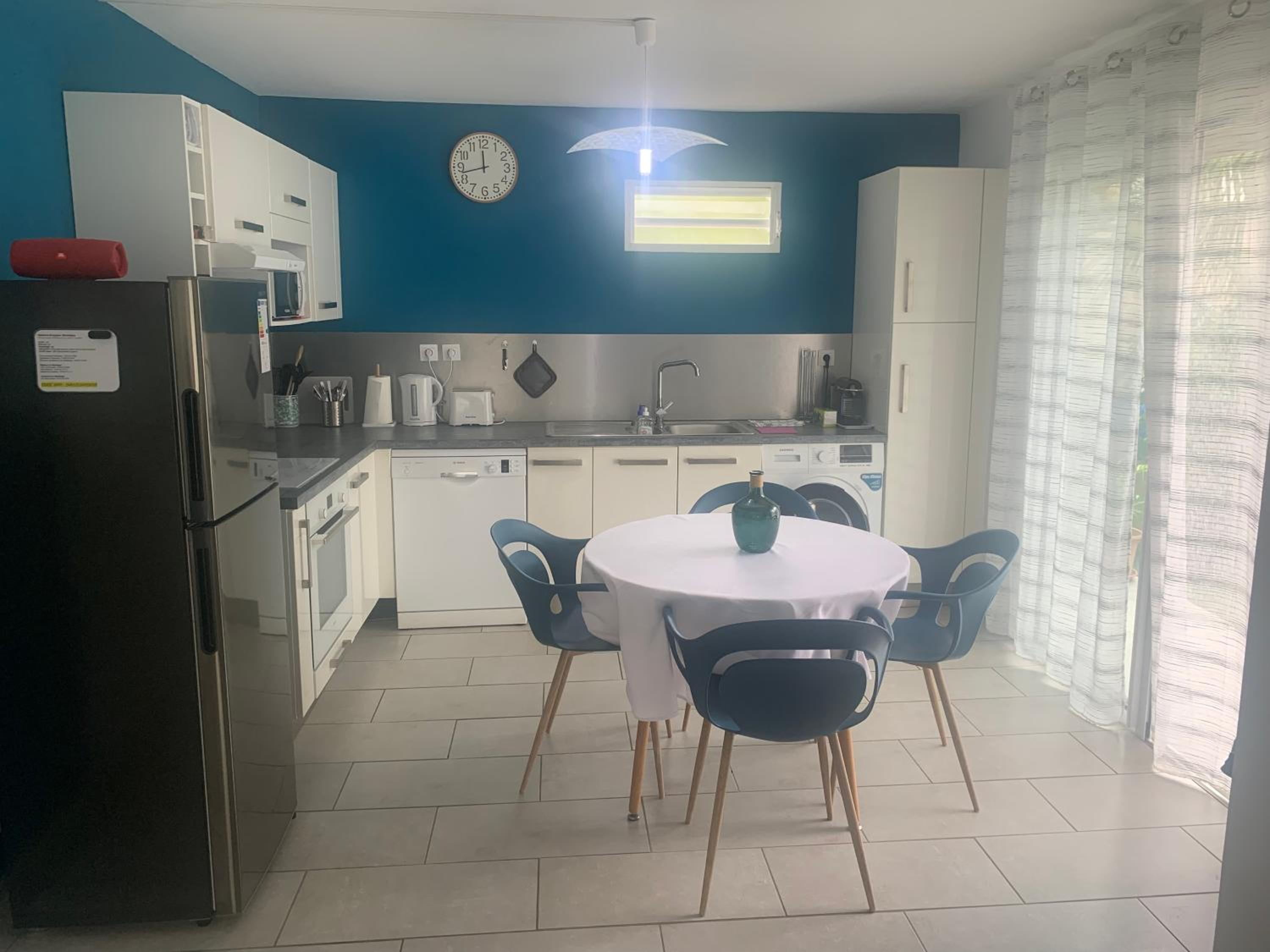 F3 dans maison individuelle avec jardin arboré view 4
