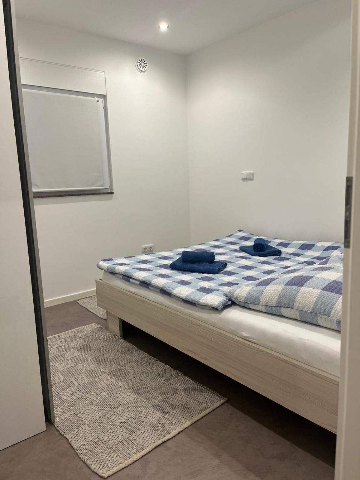 Sinisa Apartman Vir