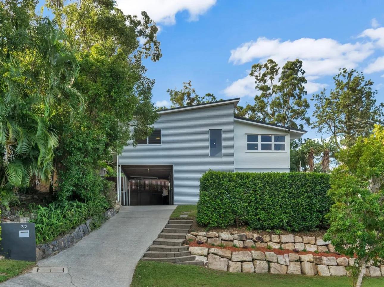 Hotel Elegant Villa Near Shopping Mall