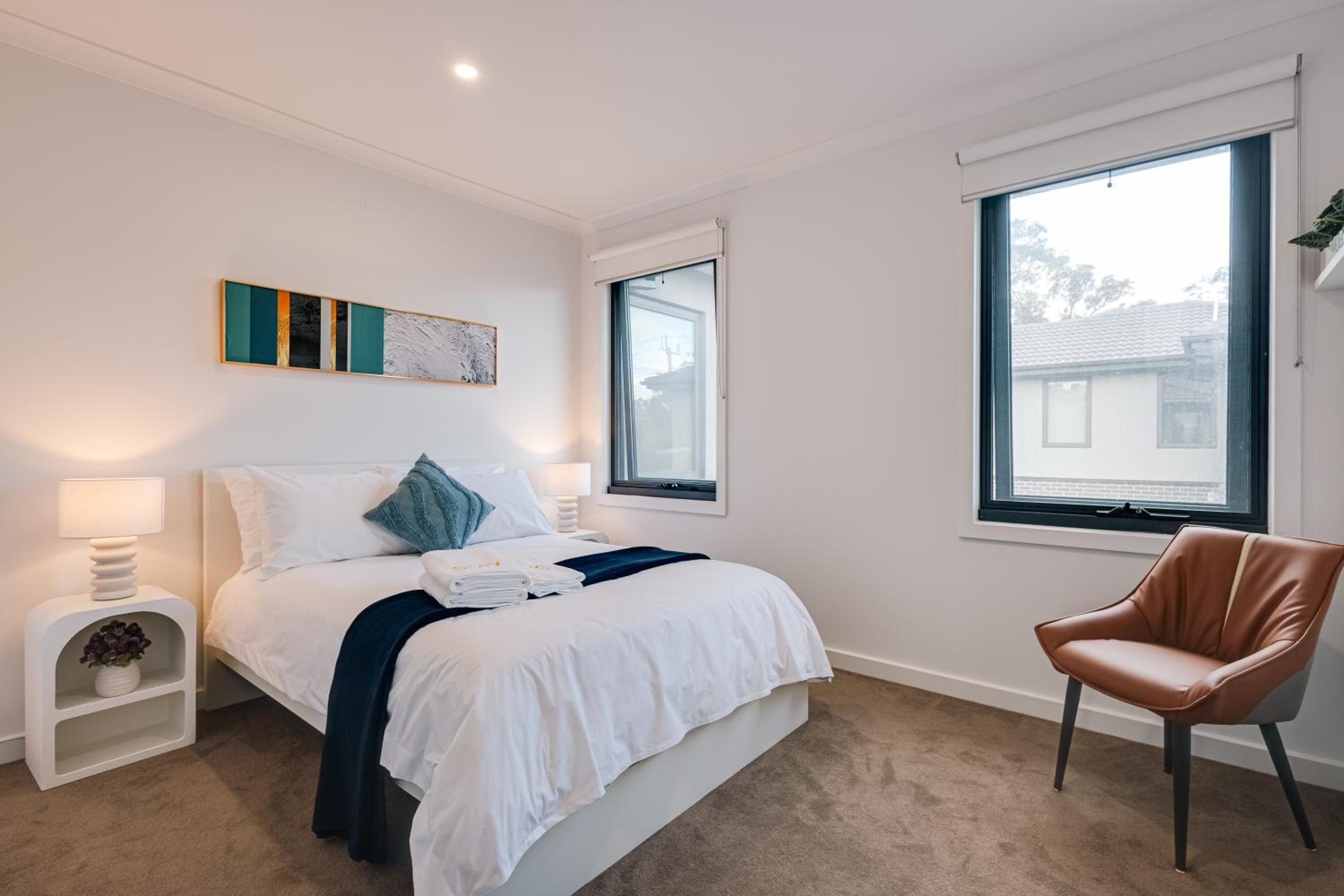 StayAU Stylish Spacious 4BR Home Ringwood
