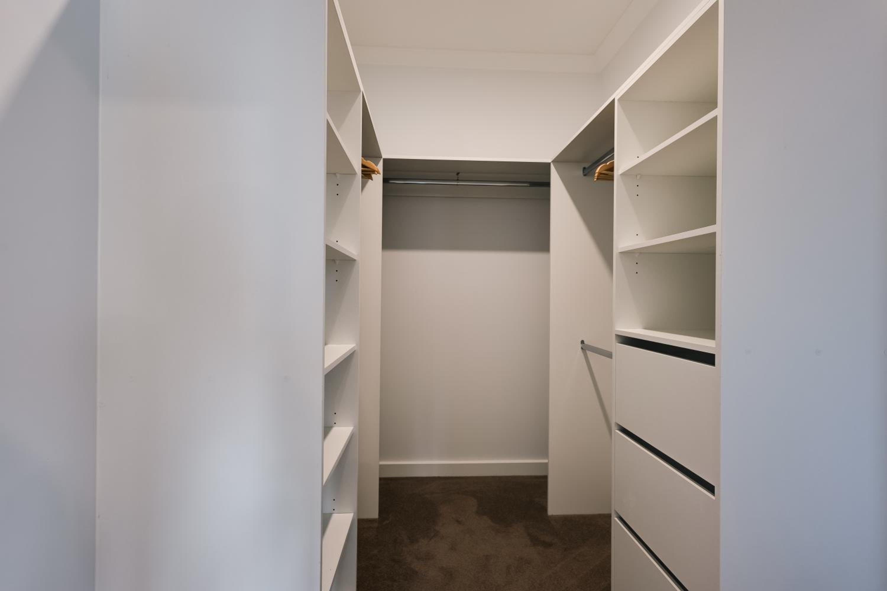 StayAU Stylish Spacious 4BR Home Ringwood