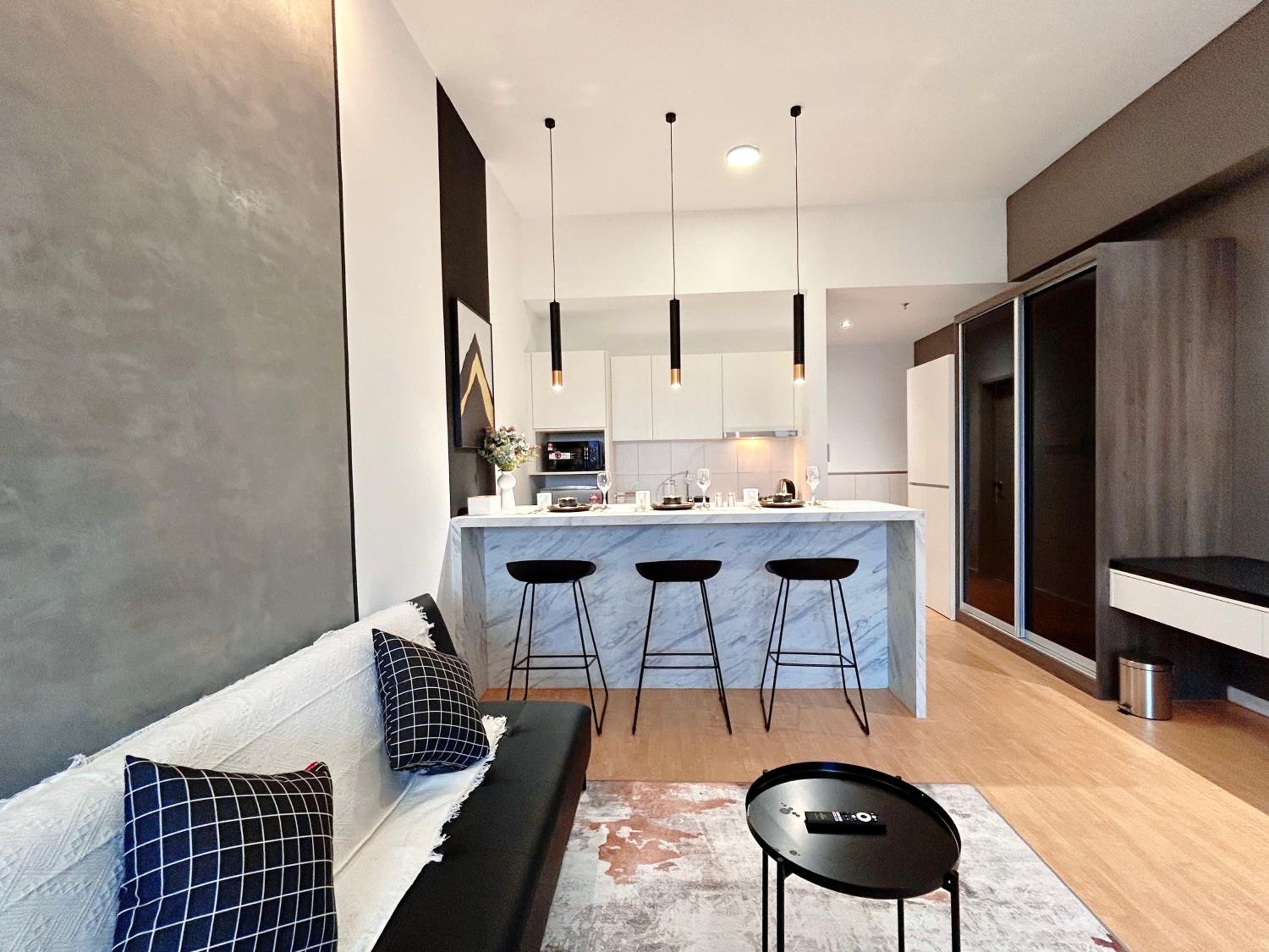 Chambers Residence by Manhattan Group