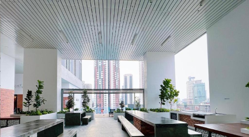 Chambers Residence by Manhattan Group